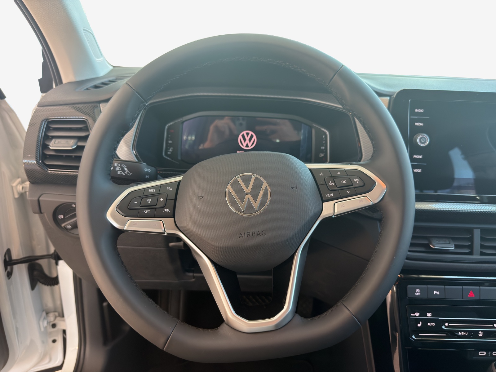 VW T-Cross 1.0 TSI EVO Life DSG-image-9