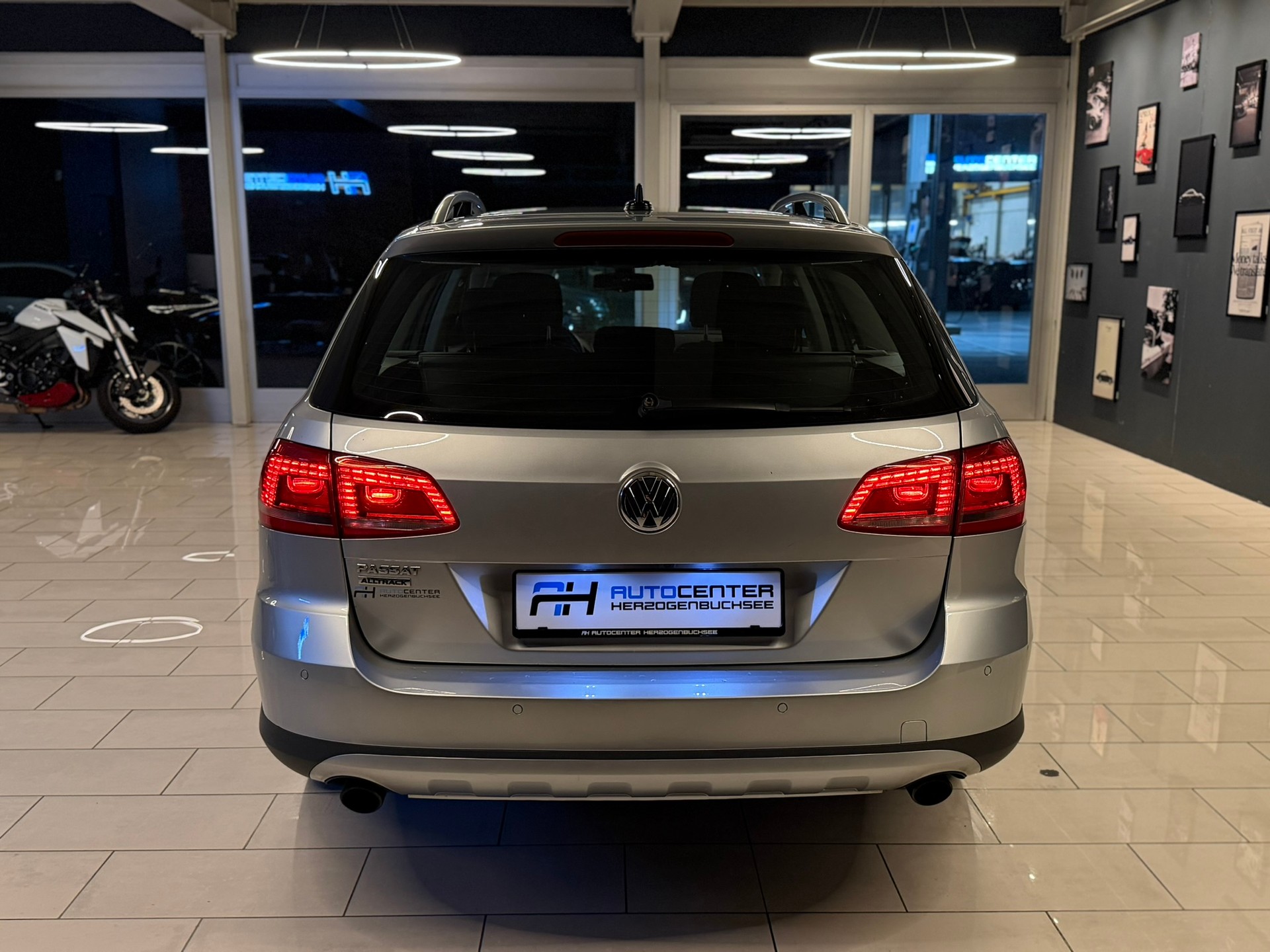 VW Passat Alltrack 2.0 TSI 4Motion DSG-image-5
