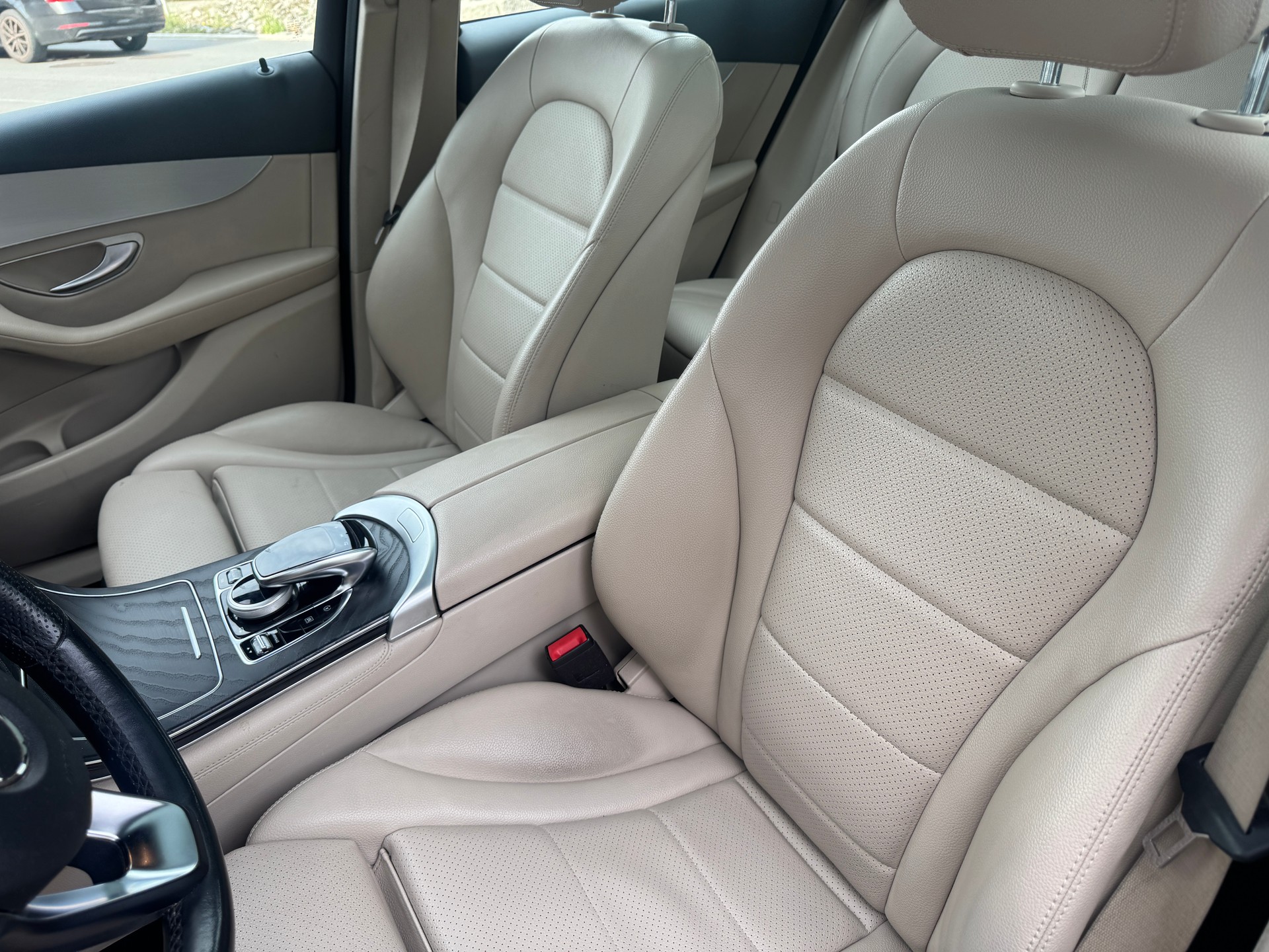 MERCEDES-BENZ GLC 250 d 4Matic 9G-Tronic-image-5