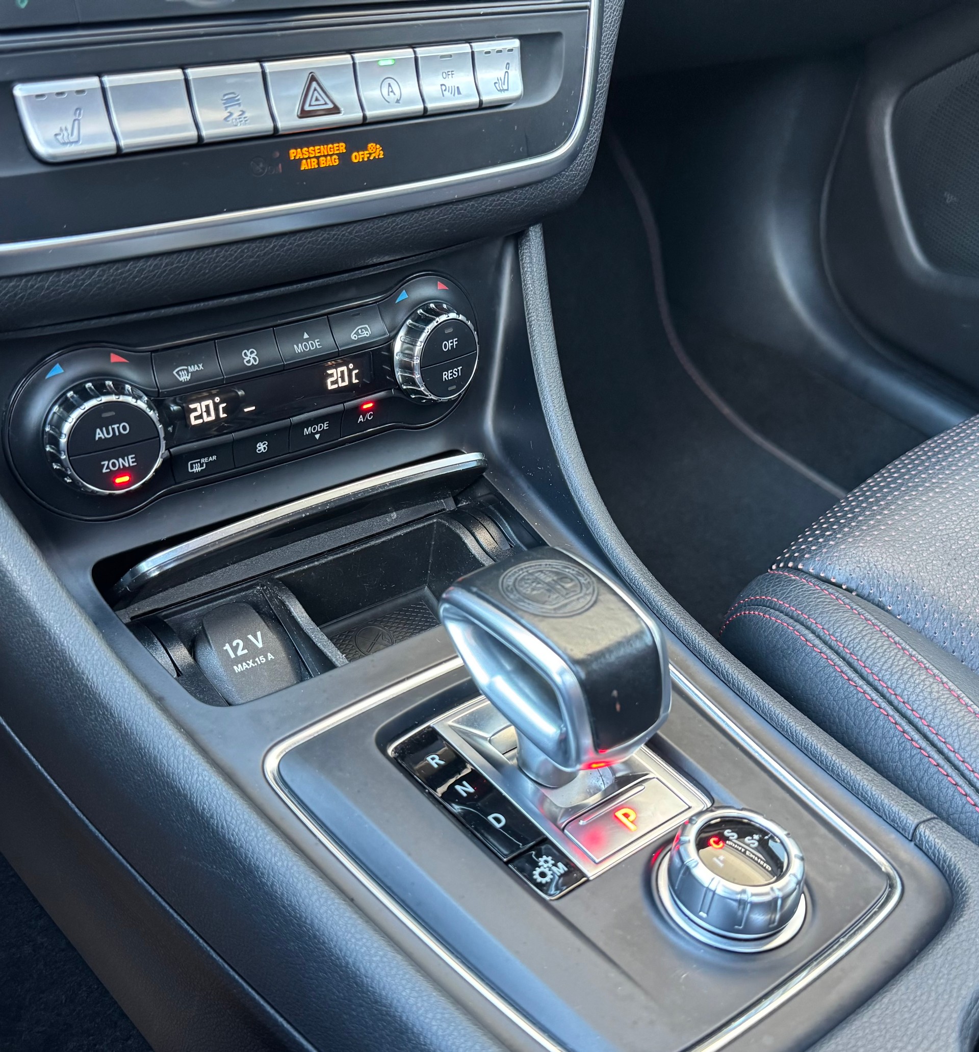 MERCEDES-BENZ CLA Shooting Brake 45 AMG 4Matic Speedshift-image-16