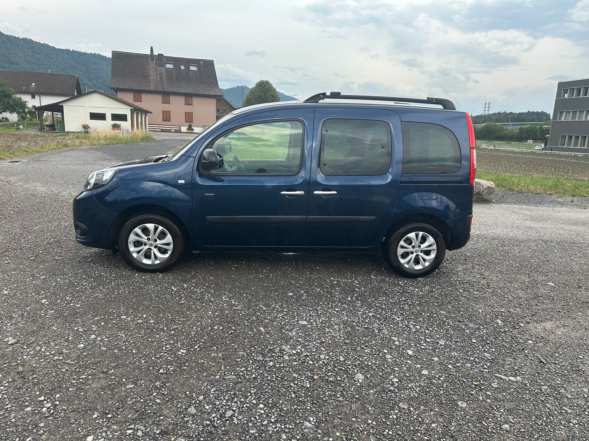 RENAULT Kangoo 1.2 16V Turbo Zen EDC-image-1
