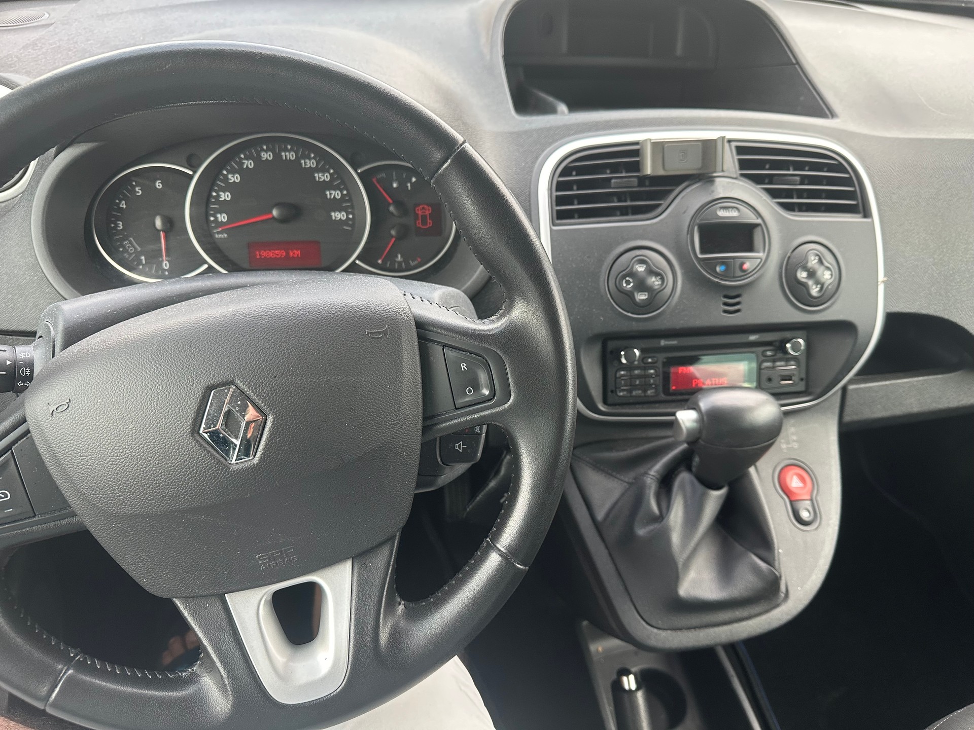 RENAULT Kangoo 1.2 16V Turbo Zen EDC-image-12