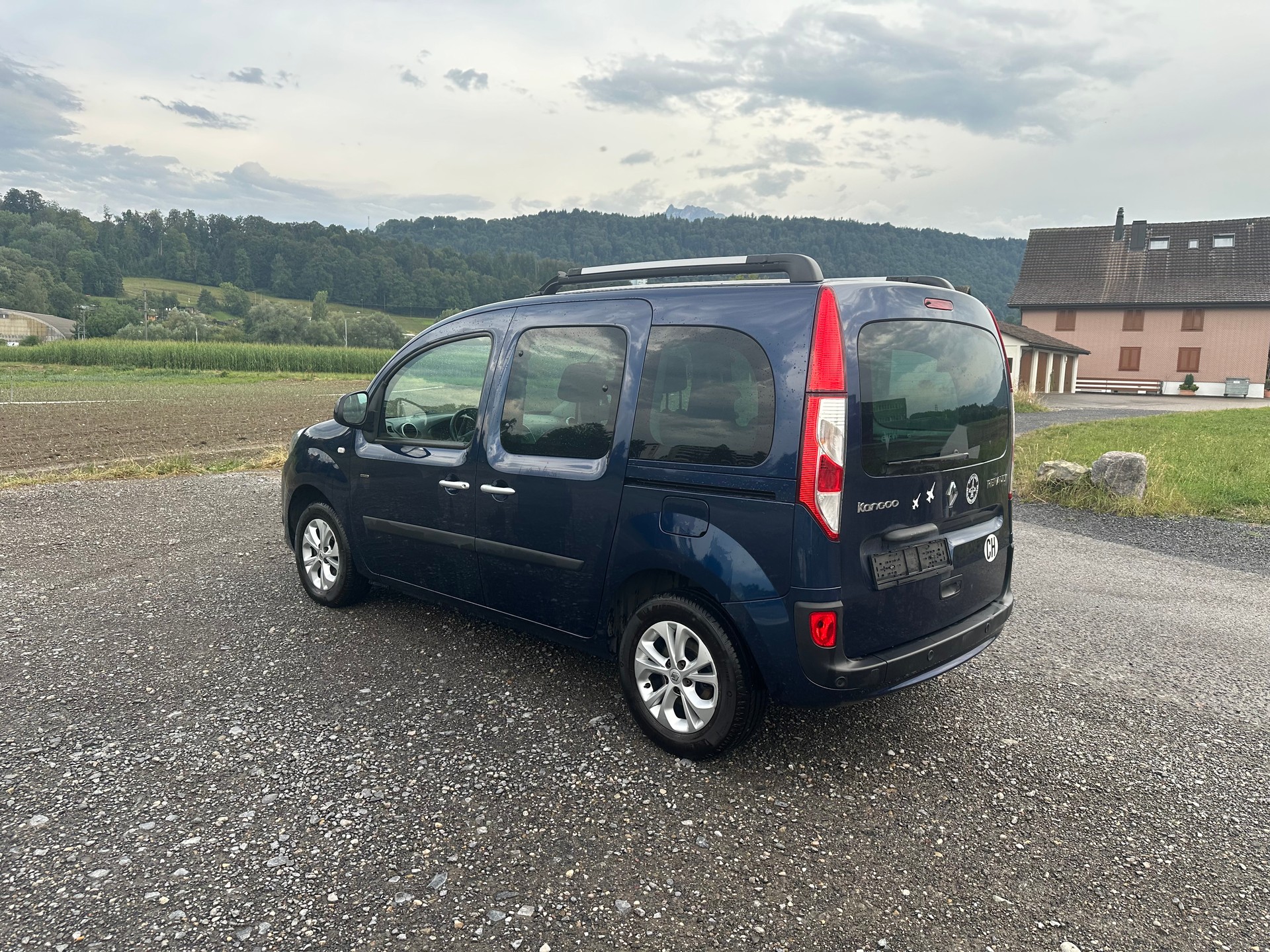 RENAULT Kangoo 1.2 16V Turbo Zen EDC-image-7