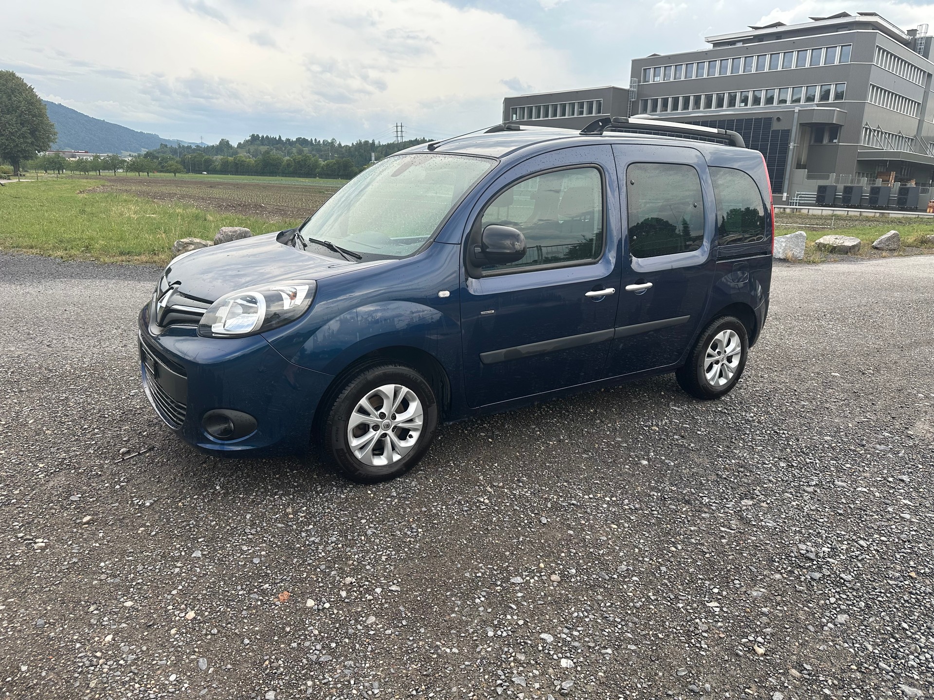 RENAULT Kangoo 1.2 16V Turbo Zen EDC-image-13