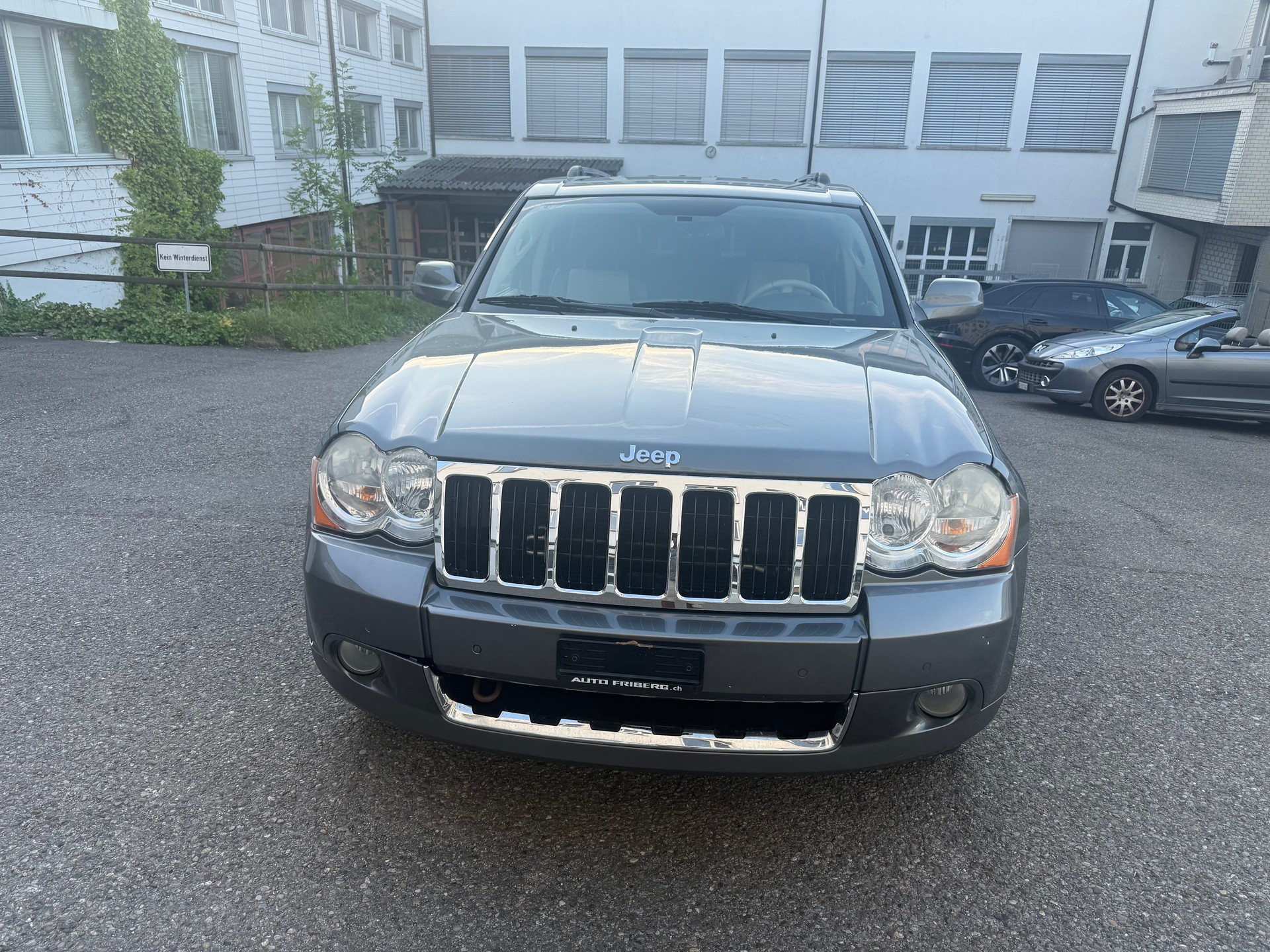 JEEP Gr.Cherokee 4.7 Overland Automatic-image-0