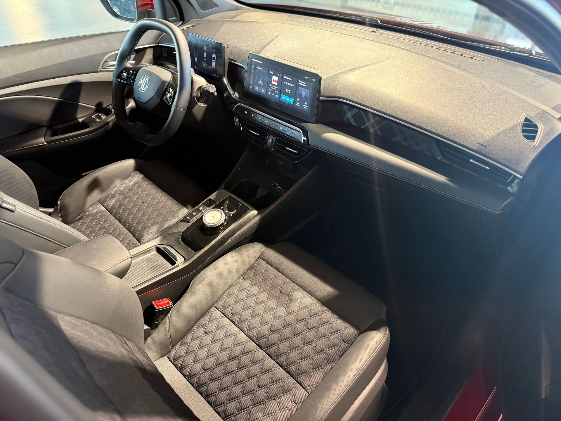 MG 3 1.5 Hybrid Luxury Aut.-image-6