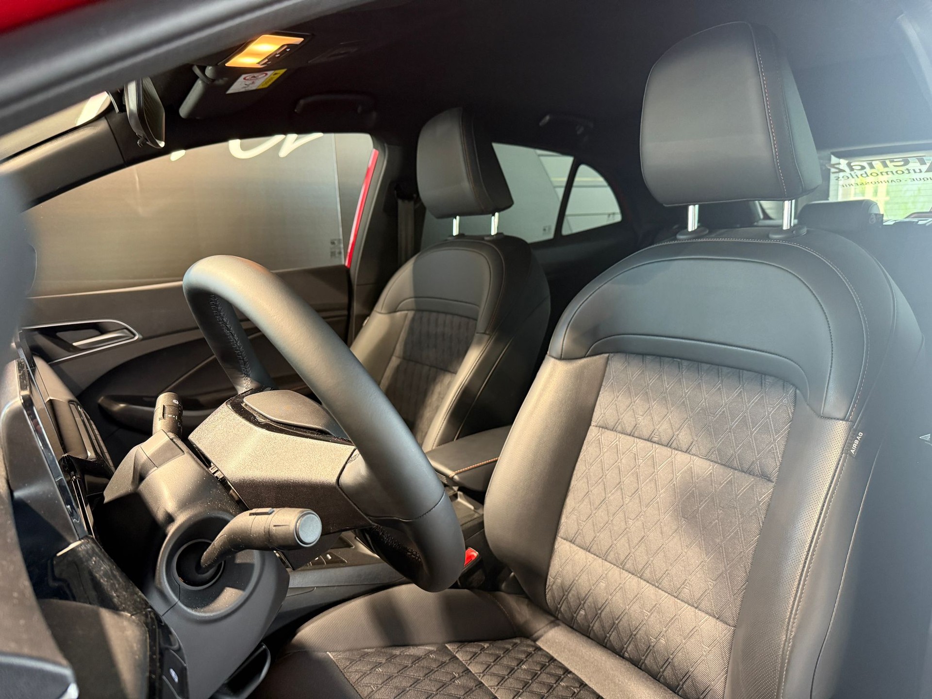 MG 3 1.5 Hybrid Luxury Aut.-image-3
