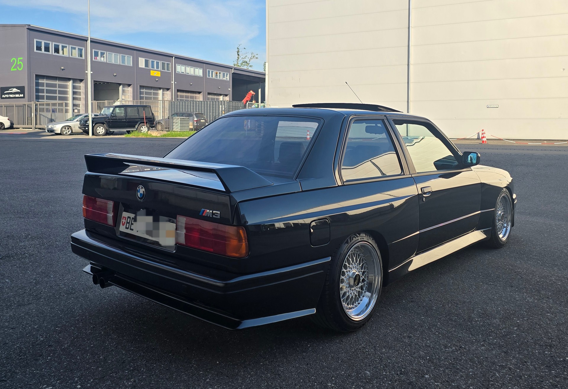 BMW M3-image-4