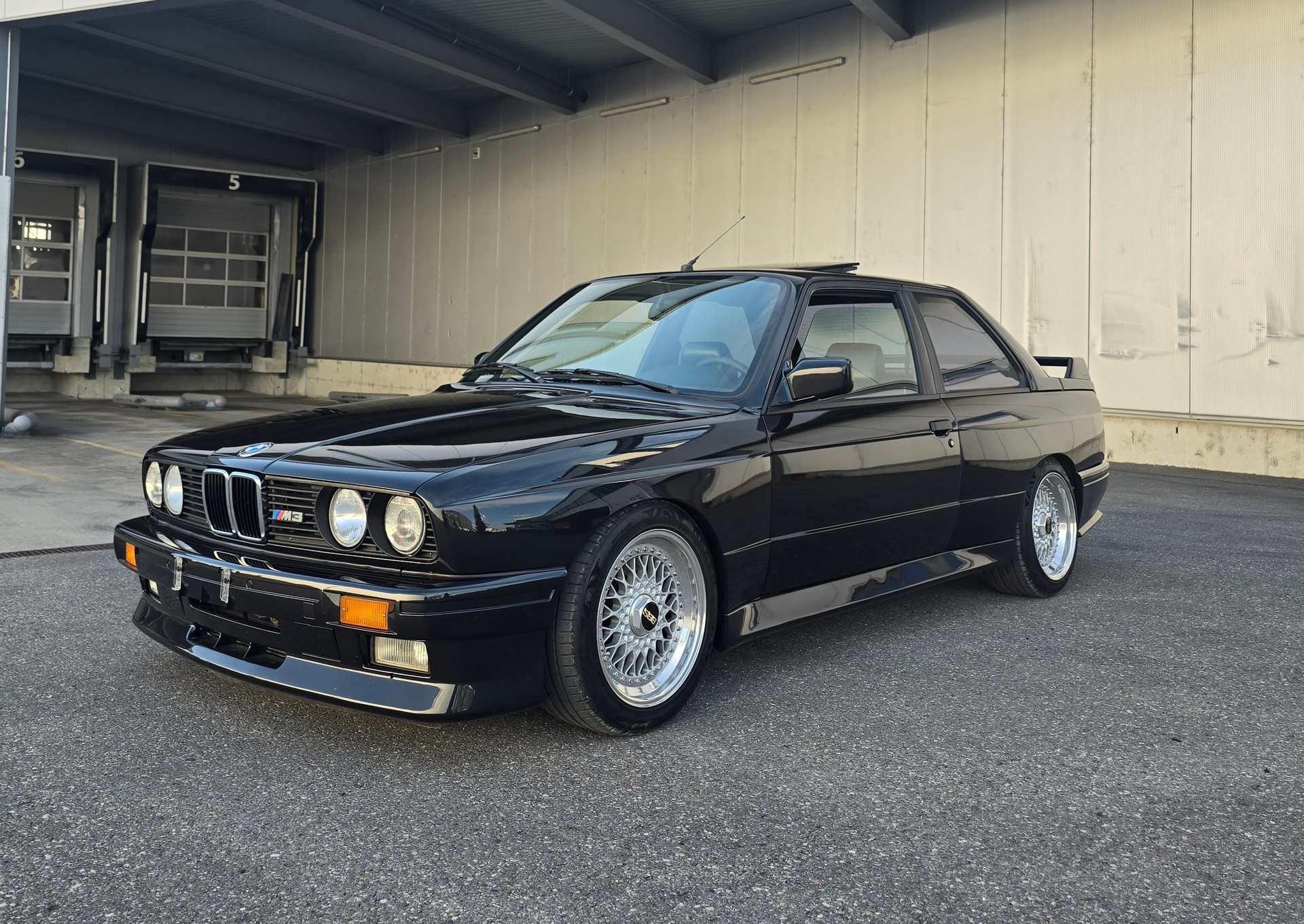 BMW M3-image-0