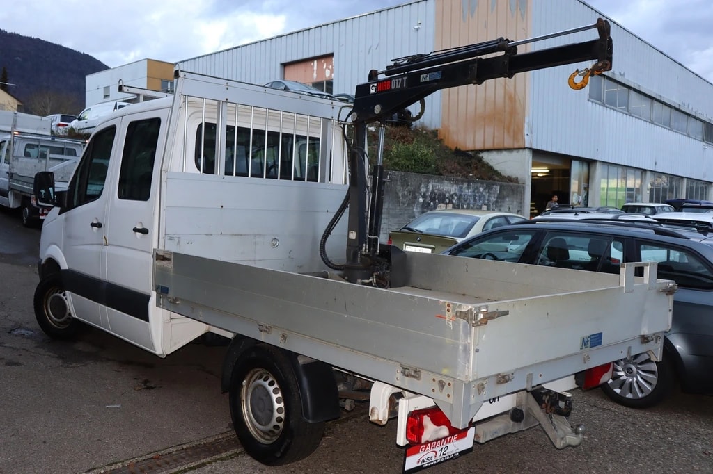 VW Crafter 35 2.0 TDI CR ** Kran ** 7-Plätzer ** AHK ** Nutz-920kg **-image-3