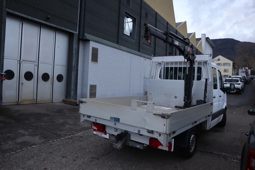 VW Crafter 35 2.0 TDI CR ** Kran ** 7-Plätzer ** AHK ** Nutz-920kg **-image-5