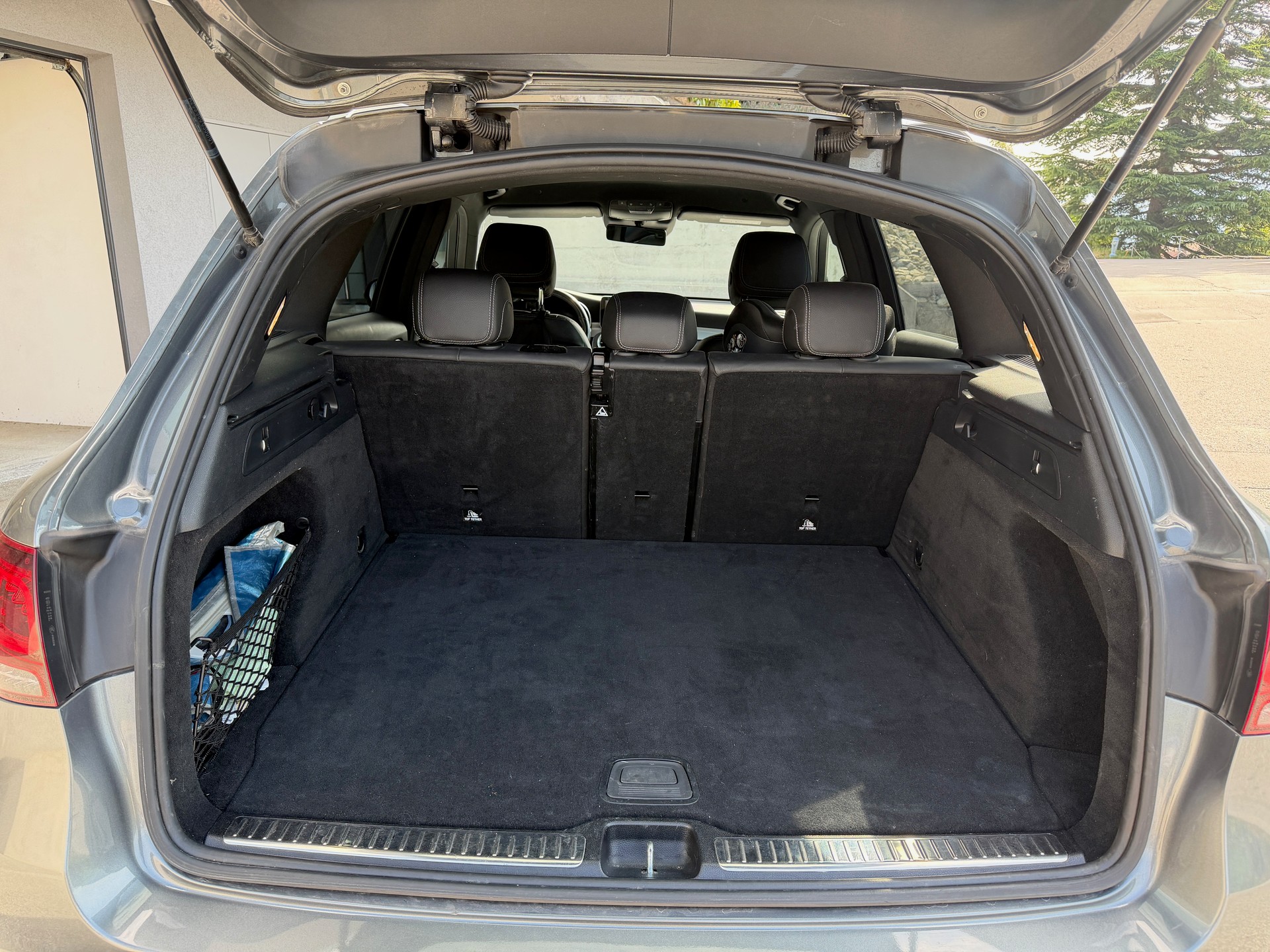 MERCEDES-BENZ GLC 220 d AMG Line 4m-image-6