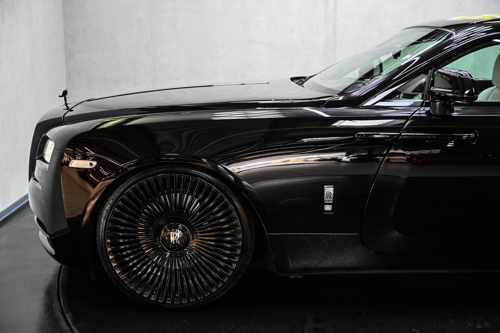 ROLLS-ROYCE Wraith 6.6 V12 "1 of 9 Inspired by Music Editions"-image-6