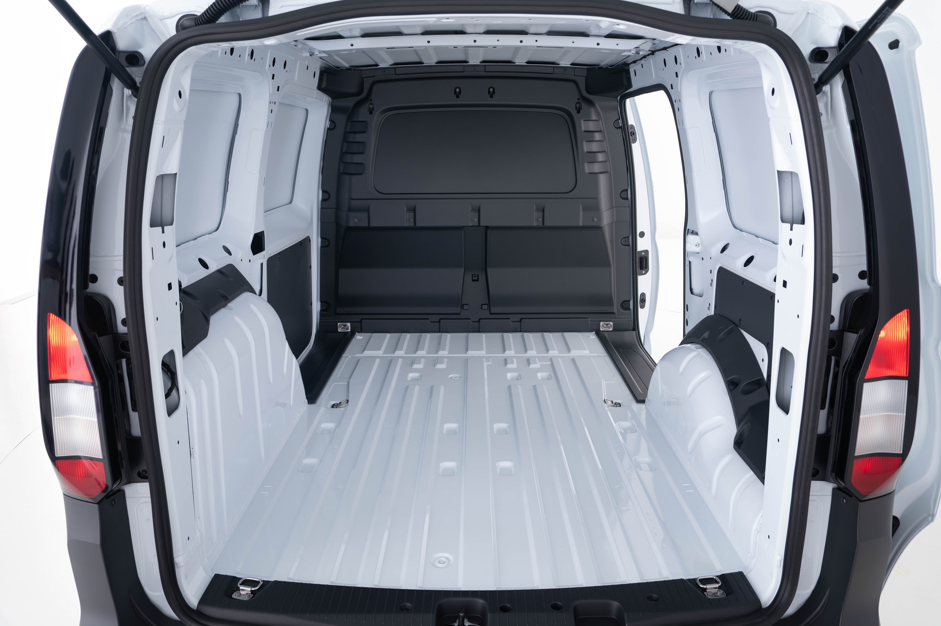 FORD Grand Transit Connect Kaw. 2.0 EcoBlue 122PS Trend 4x4-image-26