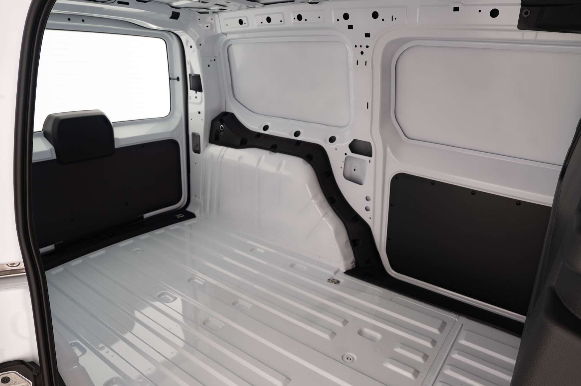 FORD Grand Transit Connect Kaw. 2.0 EcoBlue 122PS Trend 4x4-image-27