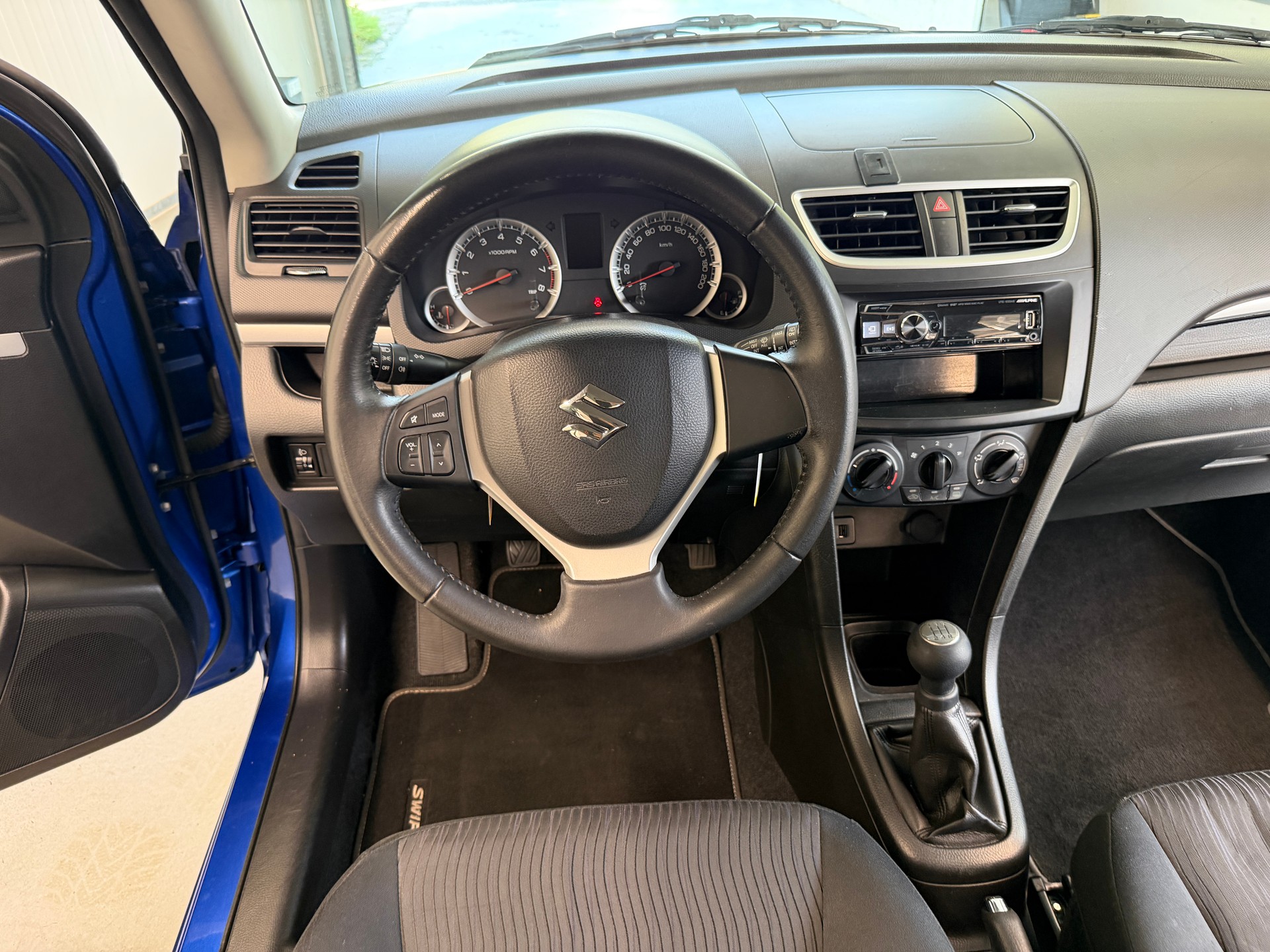 SUZUKI Swift 1.2i 16V GL 4x4-image-19