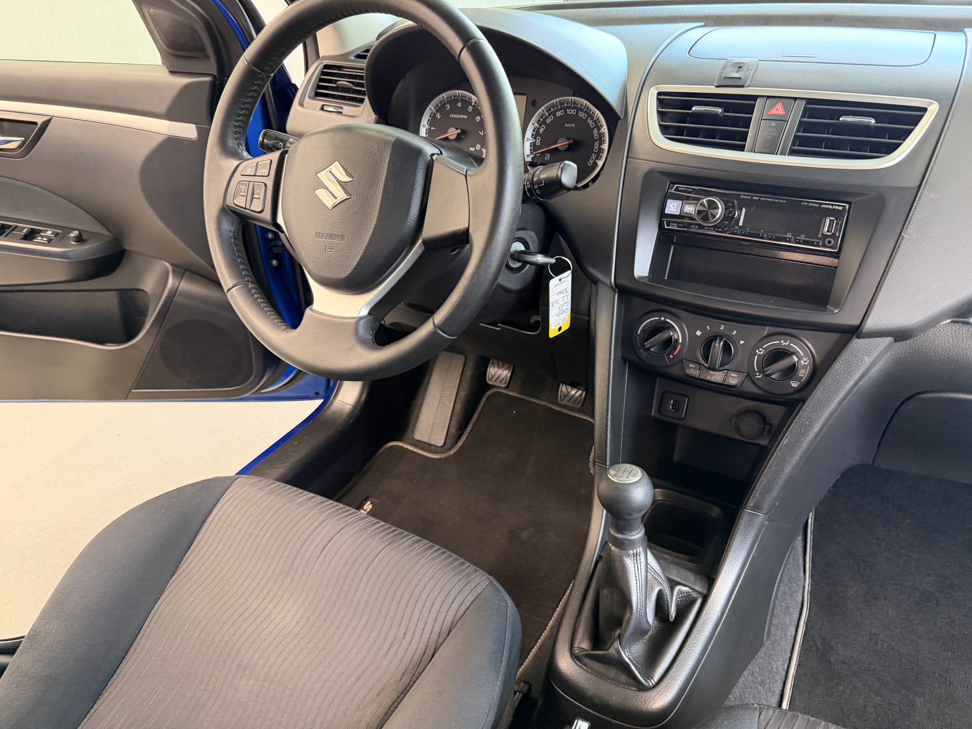 SUZUKI Swift 1.2i 16V GL 4x4-image-18