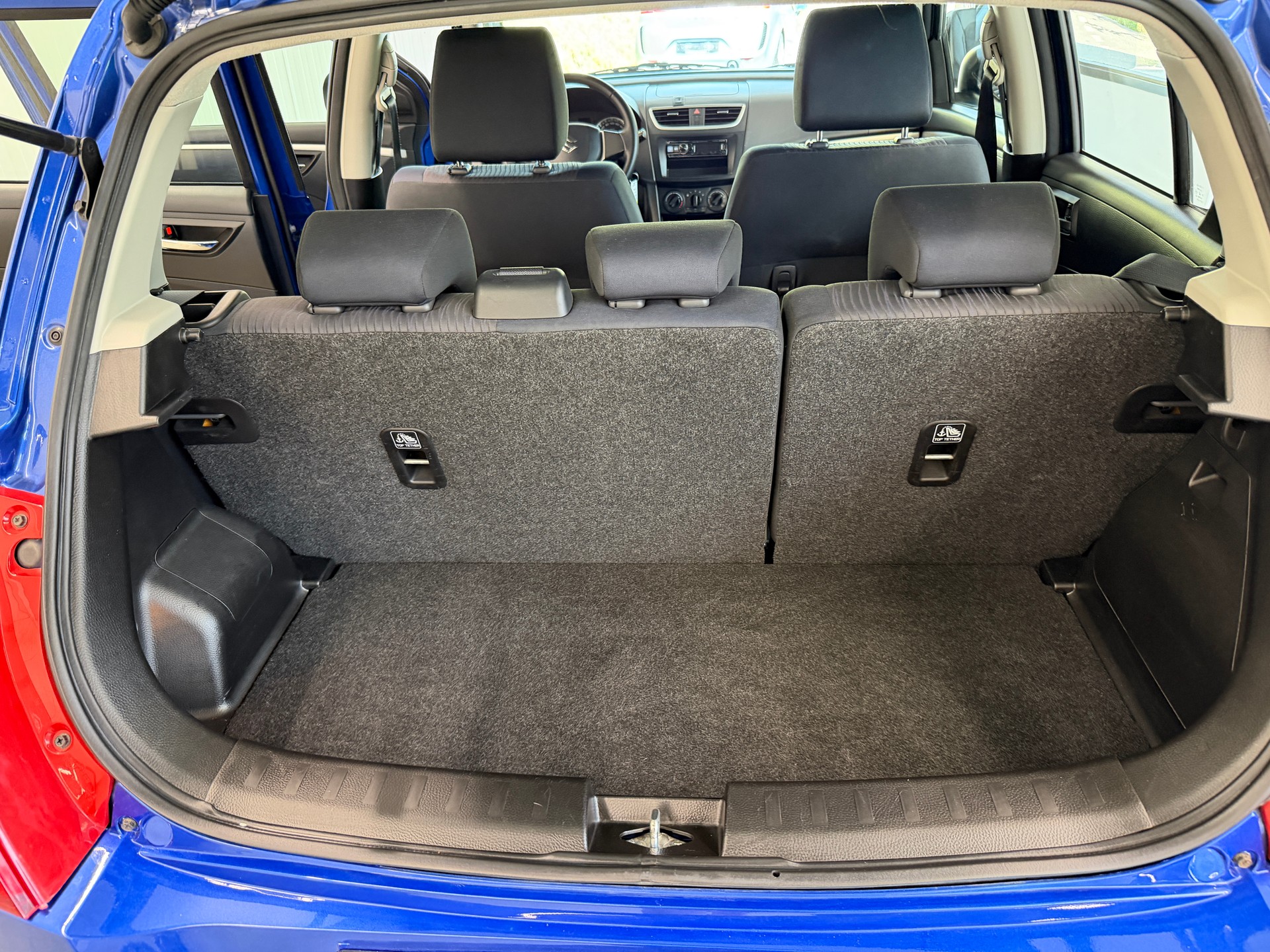 SUZUKI Swift 1.2i 16V GL 4x4-image-13