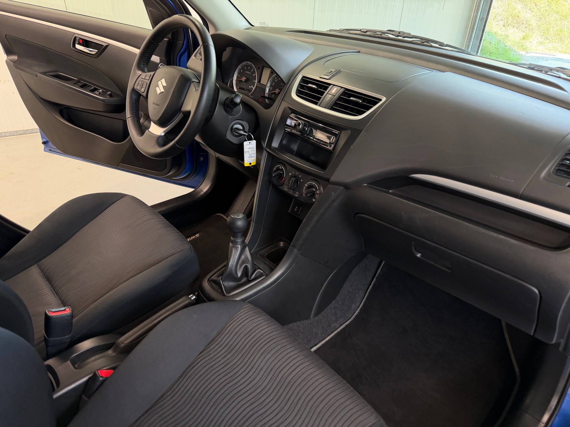SUZUKI Swift 1.2i 16V GL 4x4-image-17