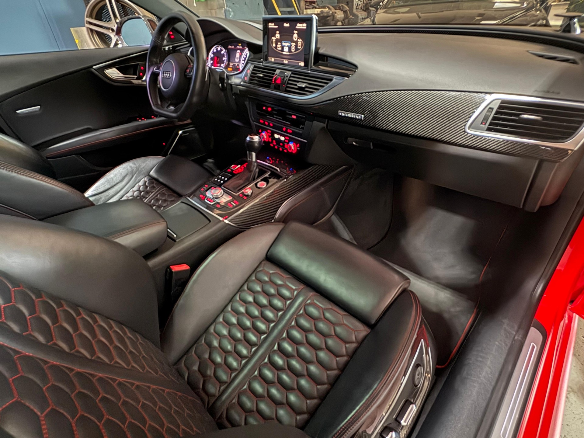 AUDI RS7-image-8