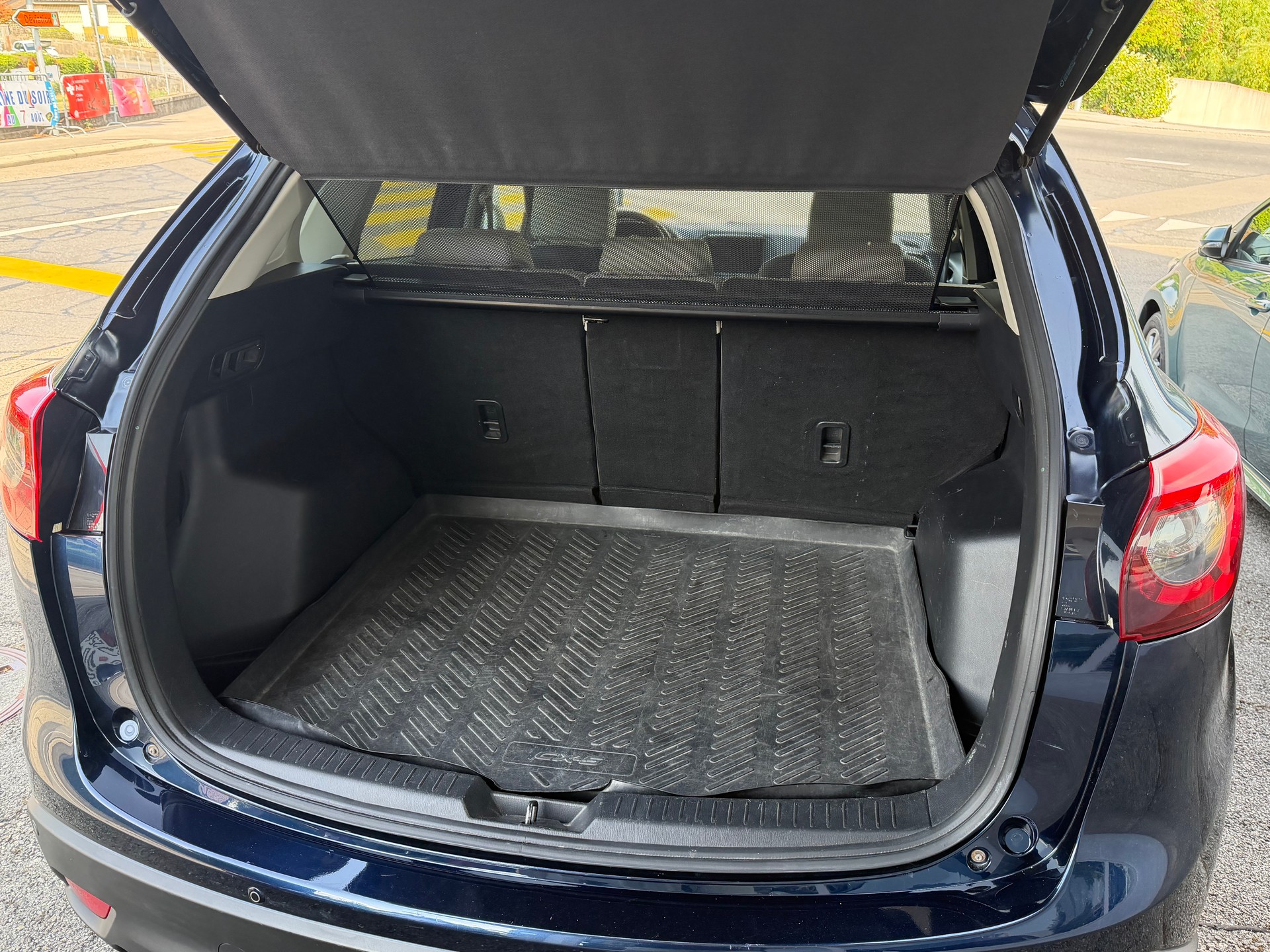 MAZDA CX-5 2.5 Revolution AWD Skyactive-G Automatic-image-3