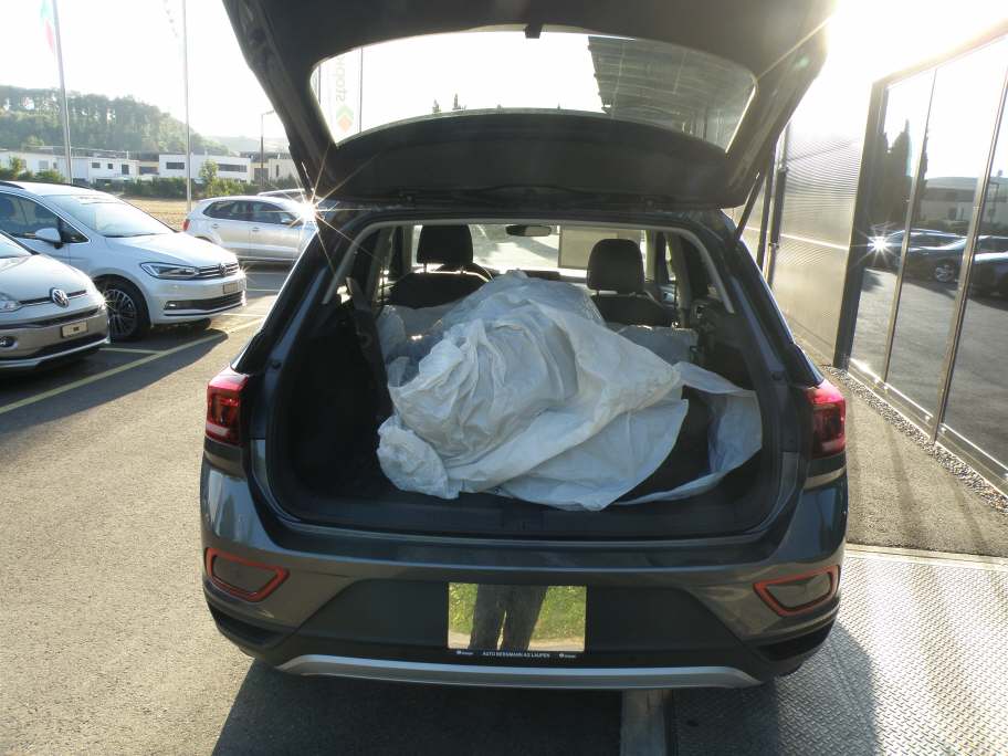 VW T-Roc 1.5 TSI Life United DSG-image-4