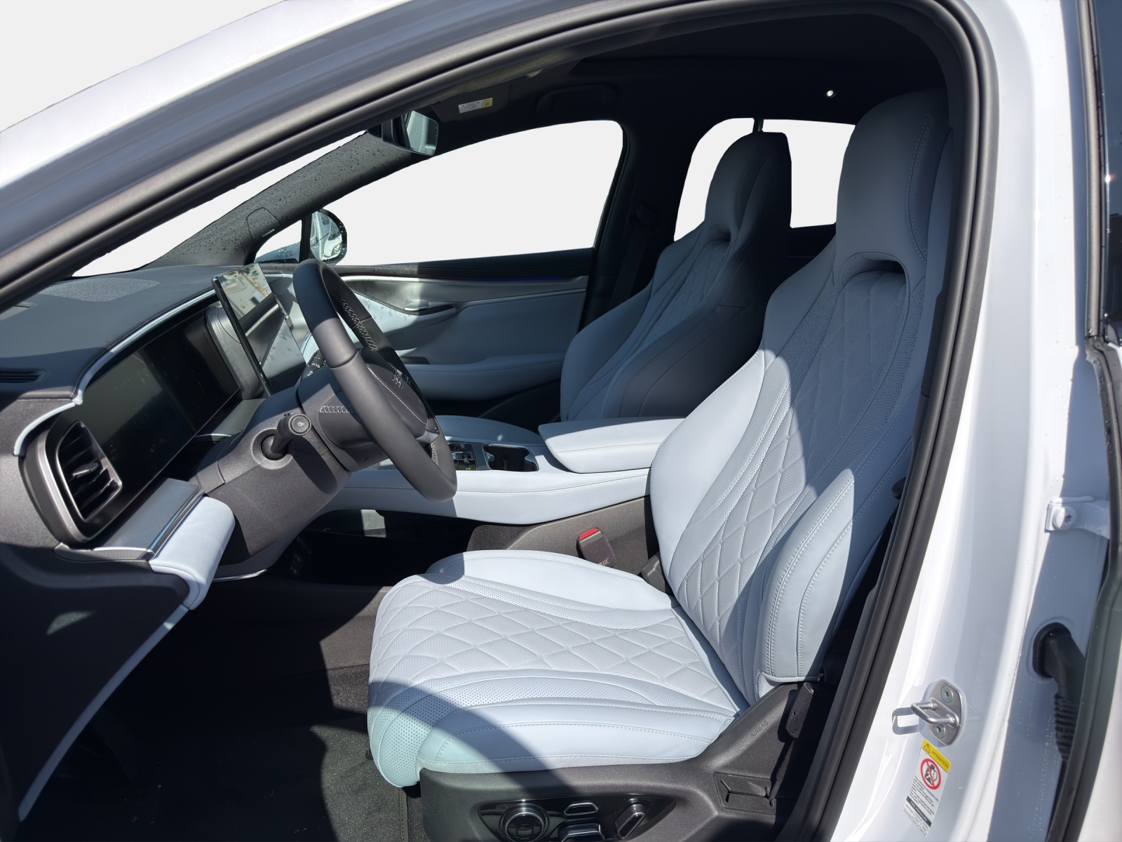 BYD Sealion 7 91.3kWh/530 Excellence AWD-image-9