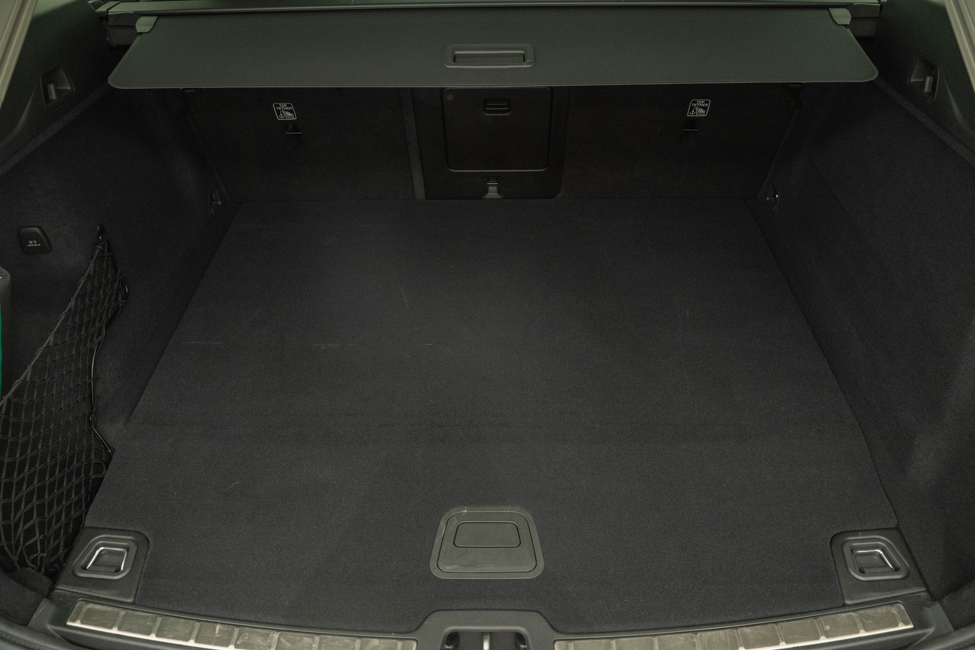 VOLVO XC60 2.0 T6 TE Ultimate Dark eAWD-image-4