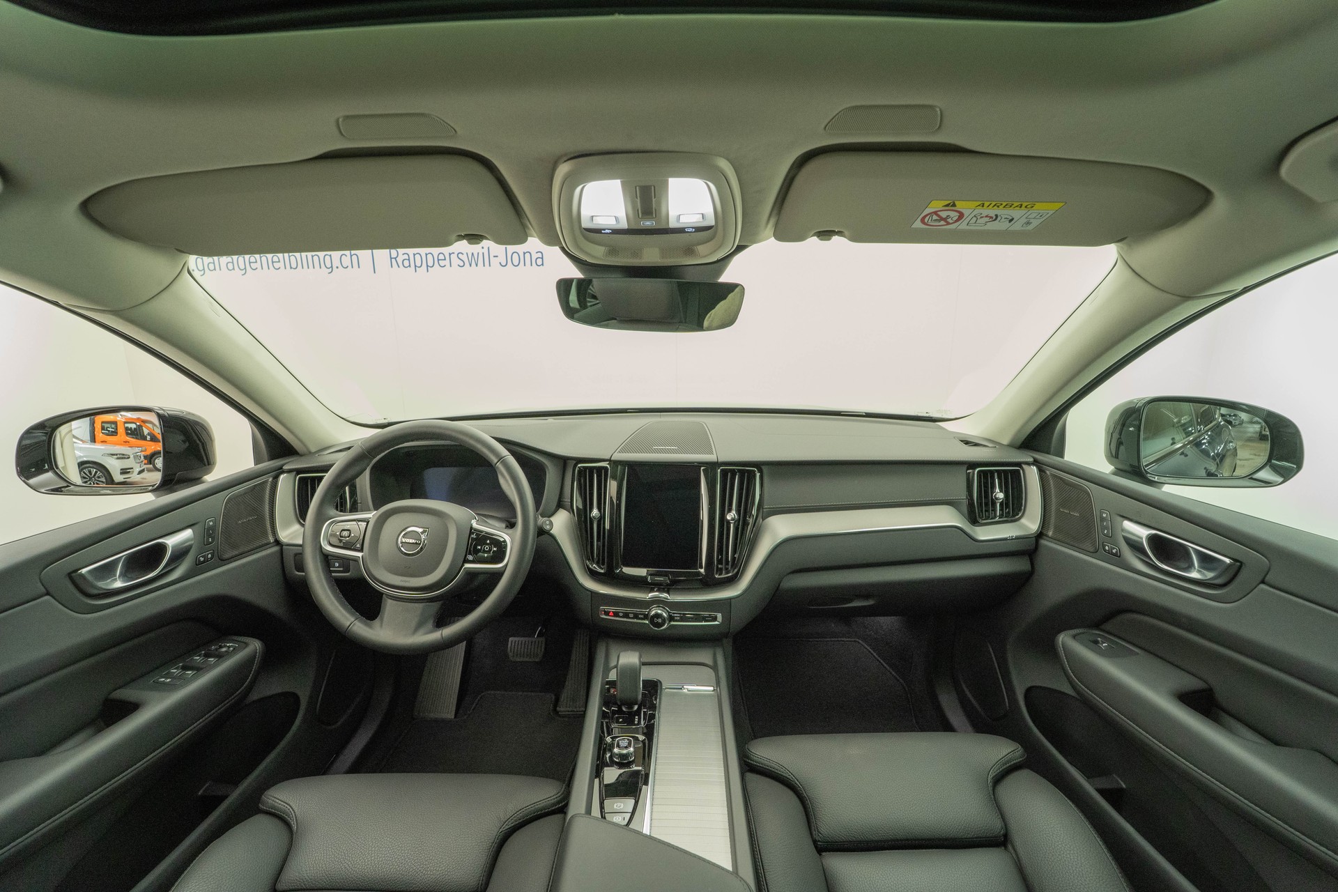VOLVO XC60 2.0 T6 TE Ultimate Dark eAWD-image-5