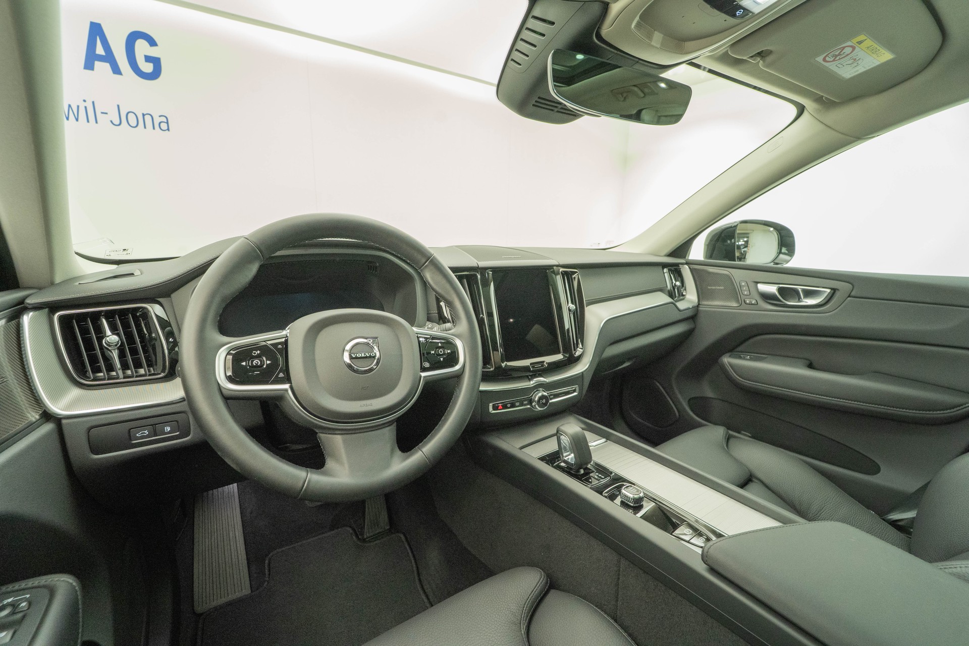 VOLVO XC60 2.0 T6 TE Ultimate Dark eAWD-image-6