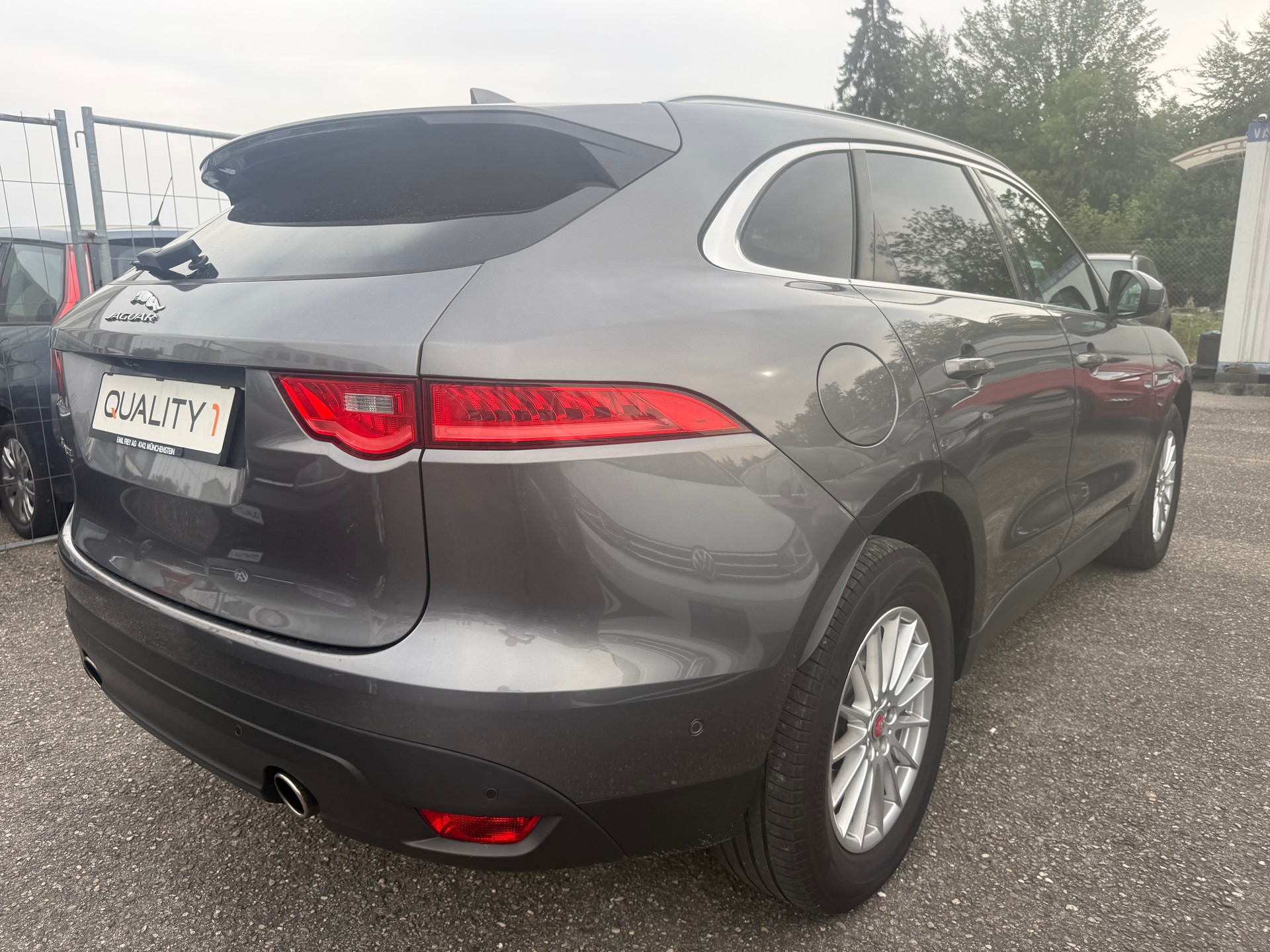 JAGUAR F-Pace 3.0 TD Prestige AWD Automatik-image-2