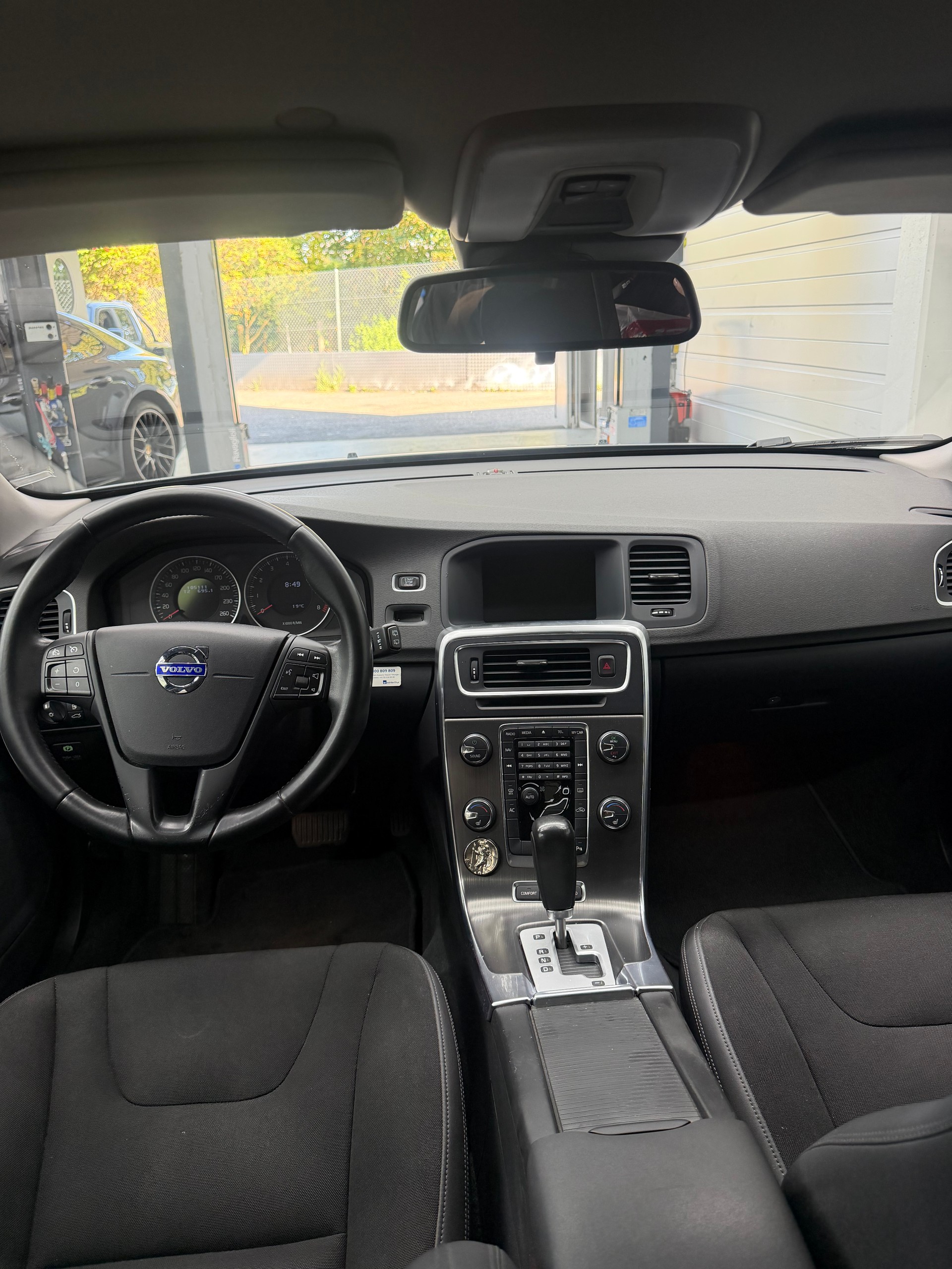 VOLVO V60 T4 Kinetic Powershift-image-7