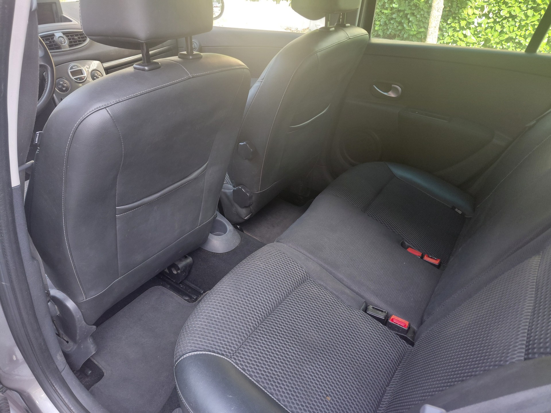 RENAULT Clio Grandtour 1.2 16V Turbo Swiss Edition-image-7