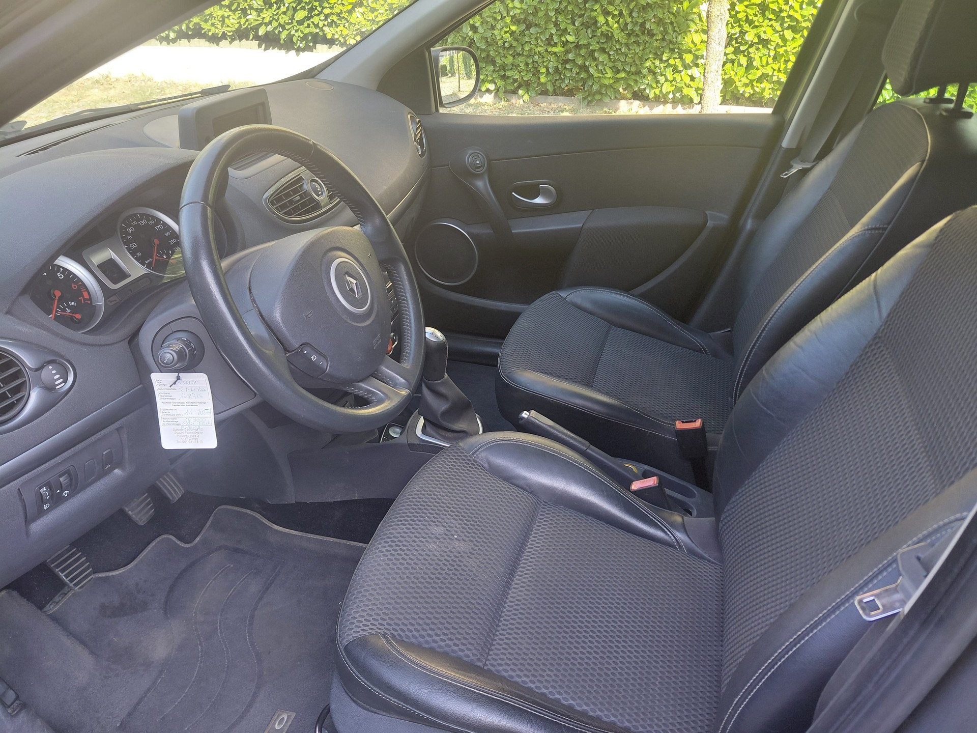 RENAULT Clio Grandtour 1.2 16V Turbo Swiss Edition-image-6