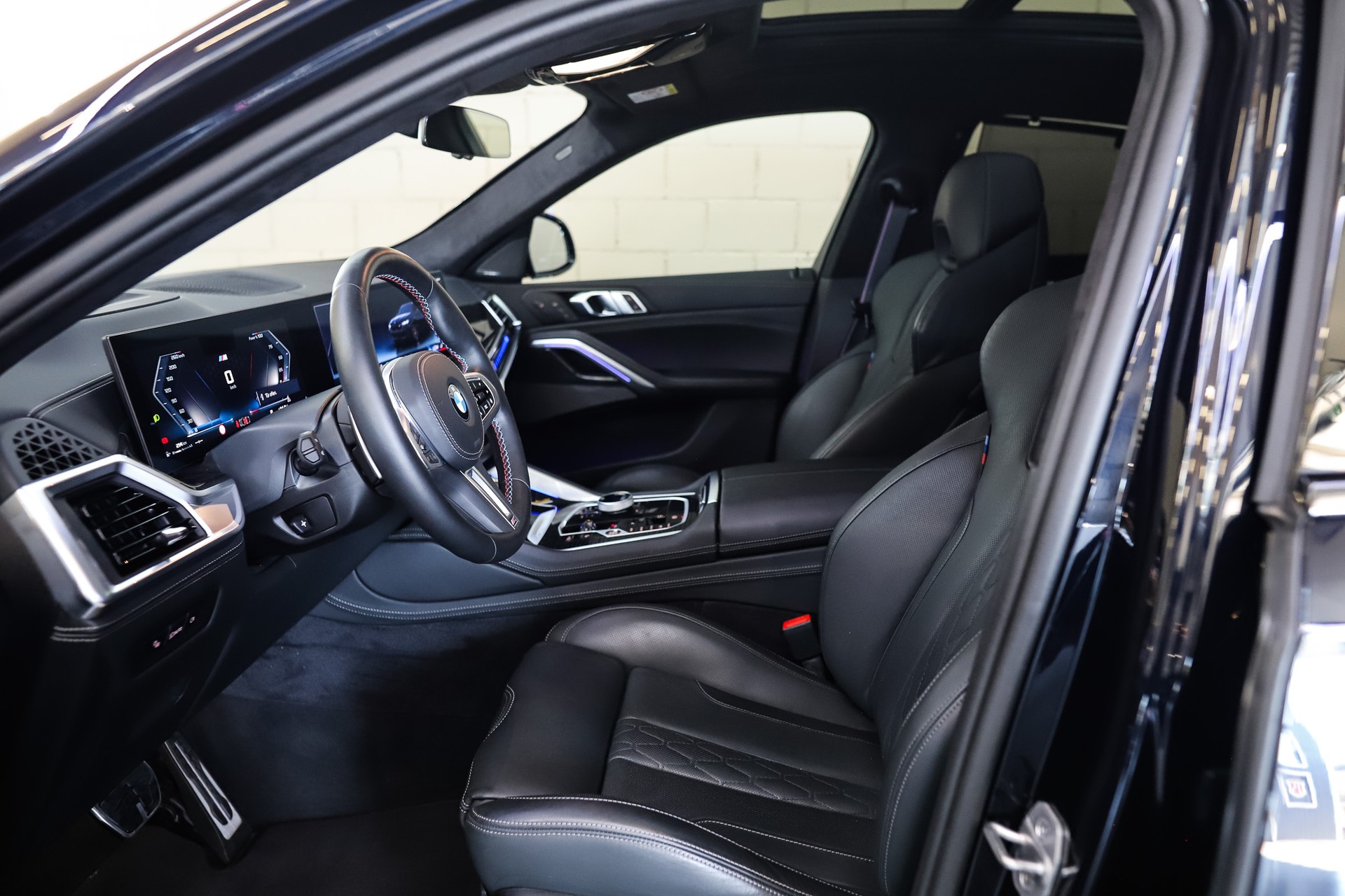 BMW X6 xDrive 48V M60i M Sport Pro Steptronic-image-12