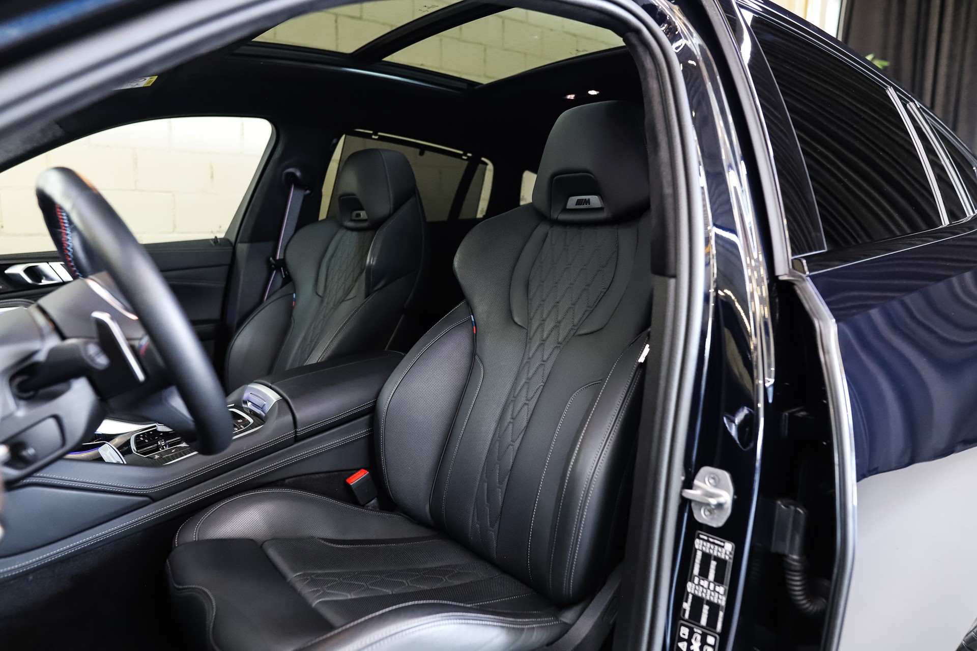 BMW X6 xDrive 48V M60i M Sport Pro Steptronic-image-10