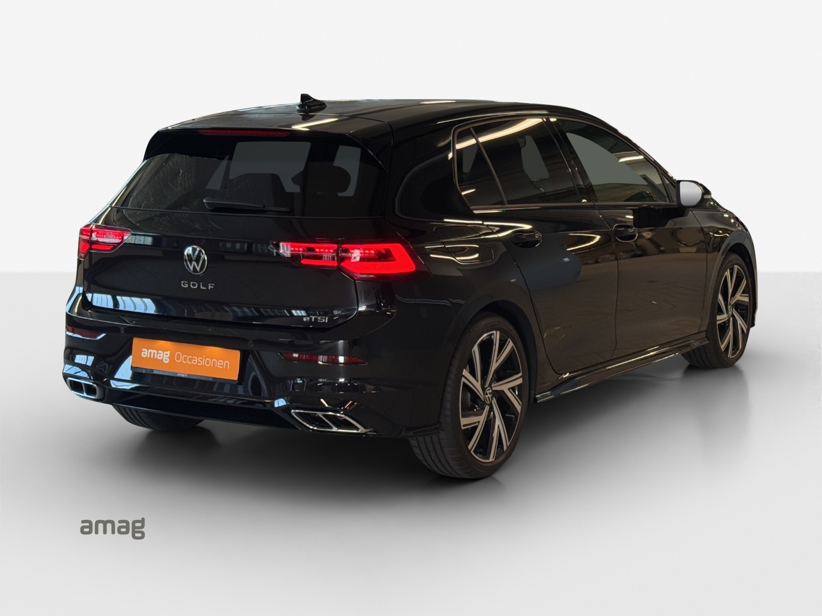VW Golf 1.5 eTSI mHEV ACT R-Line DSG-image-4