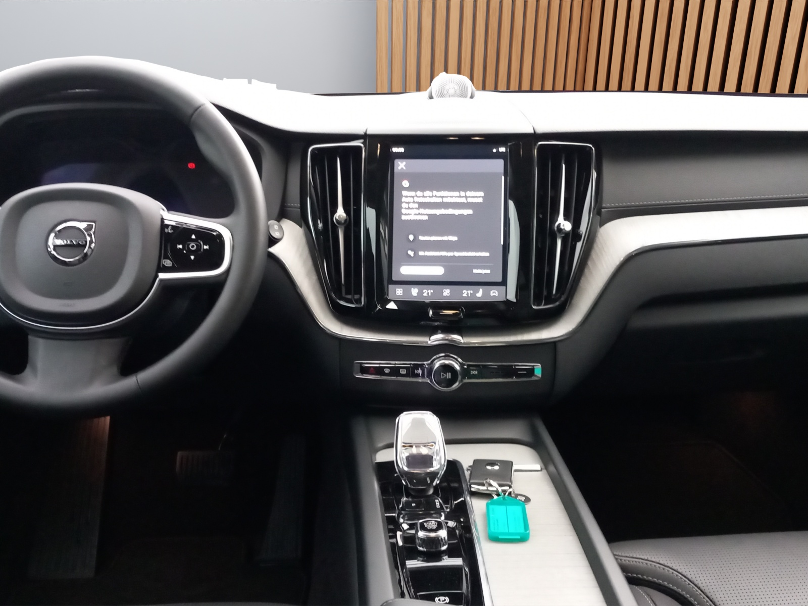 VOLVO XC60 2.0 T8 TE XCLUSIVE Ultra Dark eAWD-image-13
