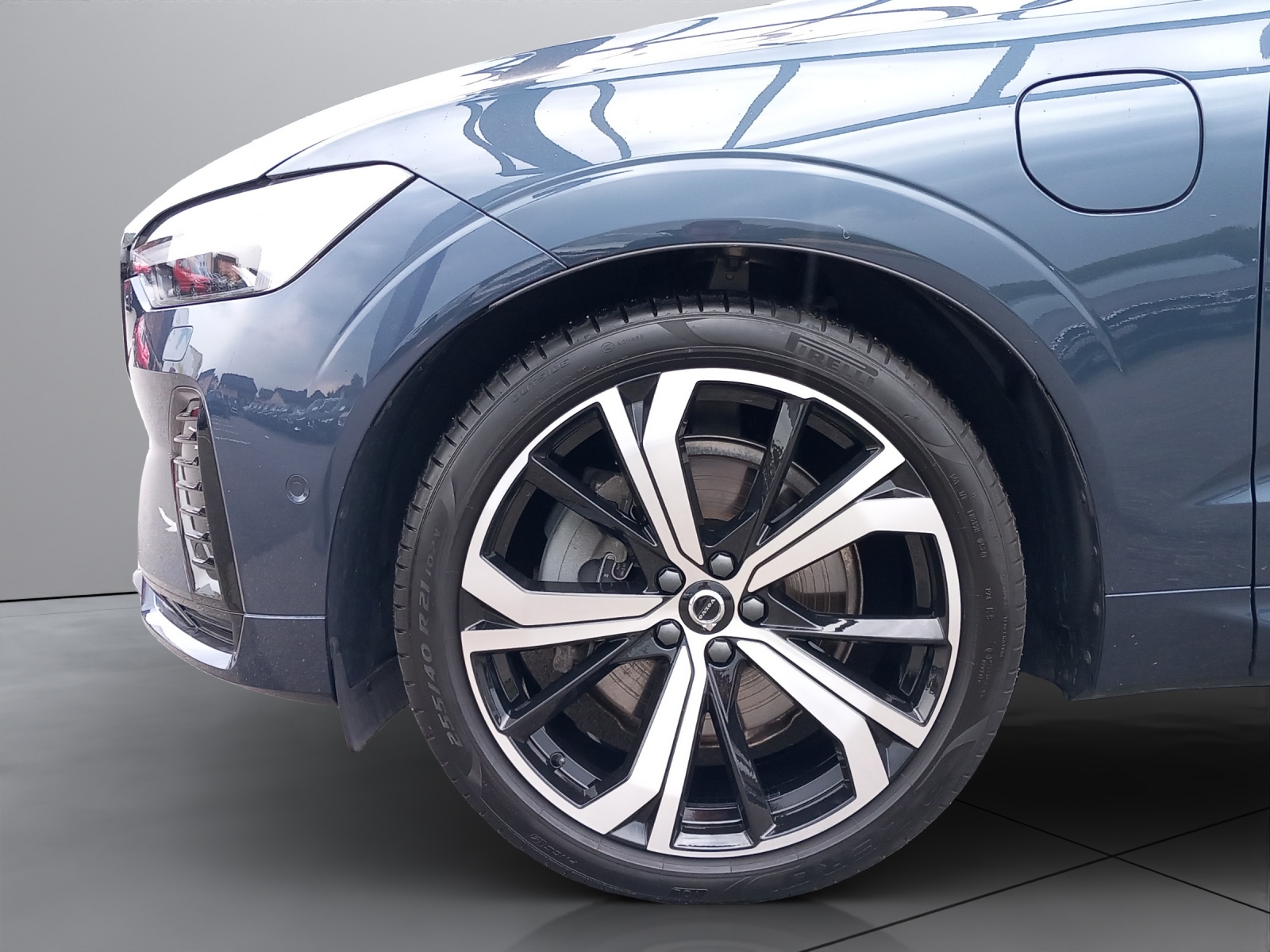 VOLVO XC60 2.0 T8 TE XCLUSIVE Ultra Dark eAWD-image-8