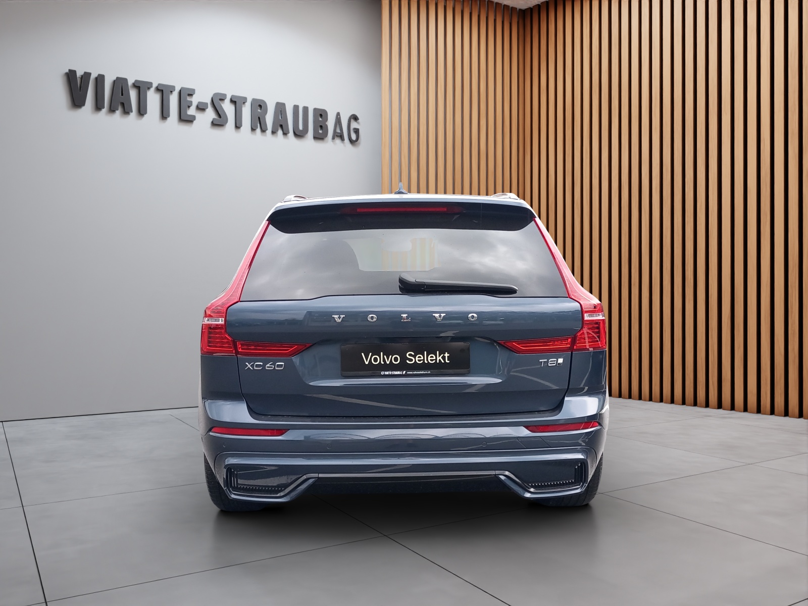 VOLVO XC60 2.0 T8 TE XCLUSIVE Ultra Dark eAWD-image-4