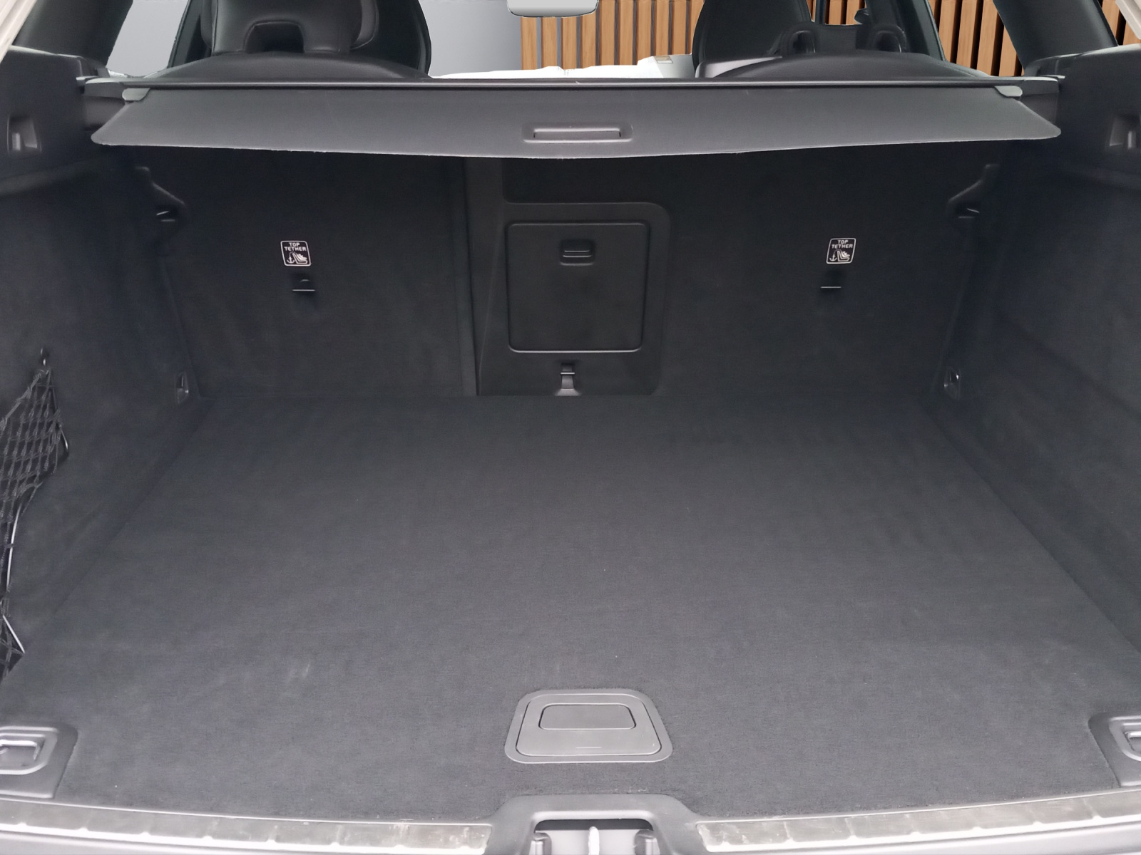 VOLVO XC60 2.0 T8 TE XCLUSIVE Ultra Dark eAWD-image-19