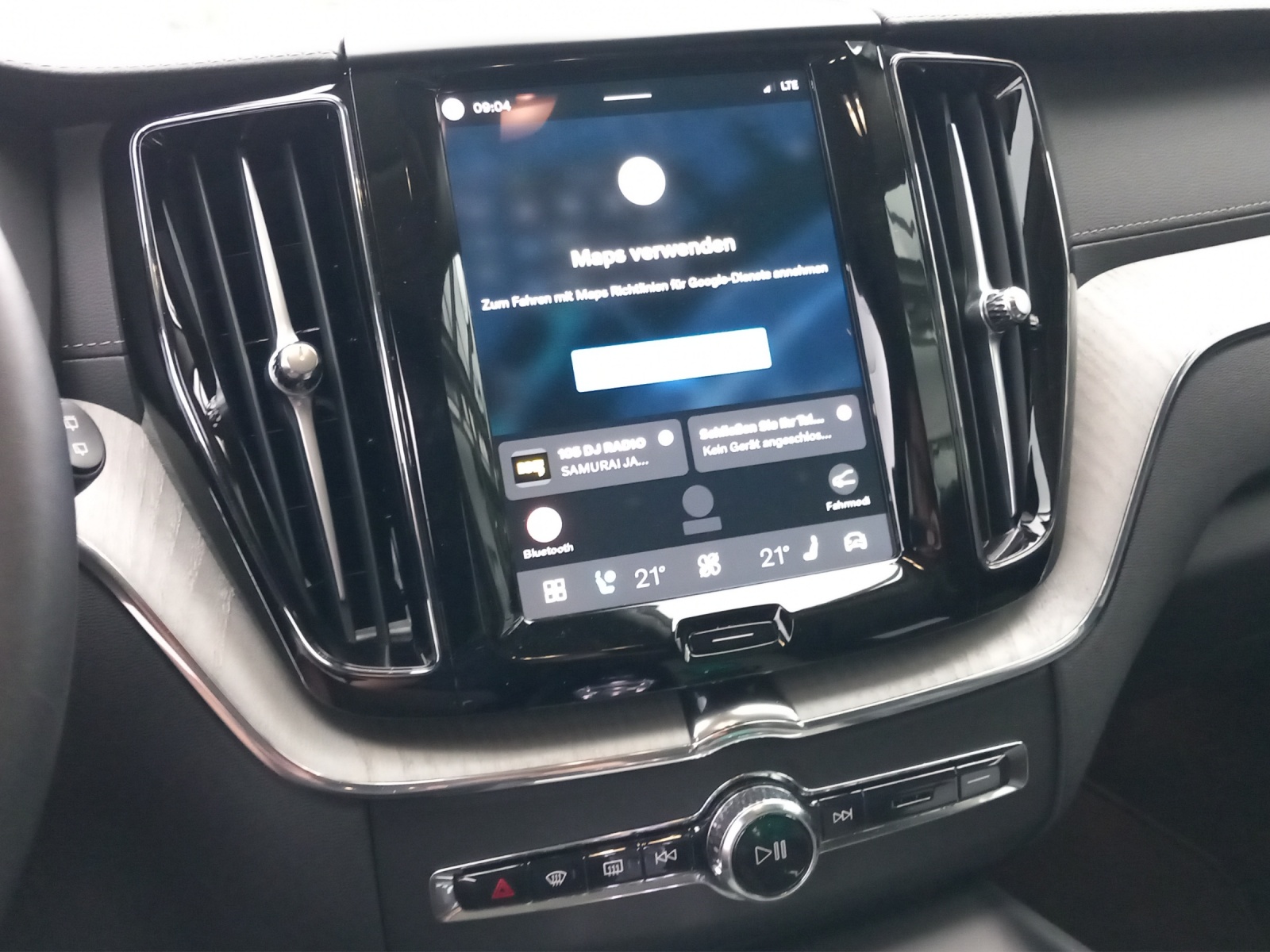 VOLVO XC60 2.0 T8 TE XCLUSIVE Ultra Dark eAWD-image-15