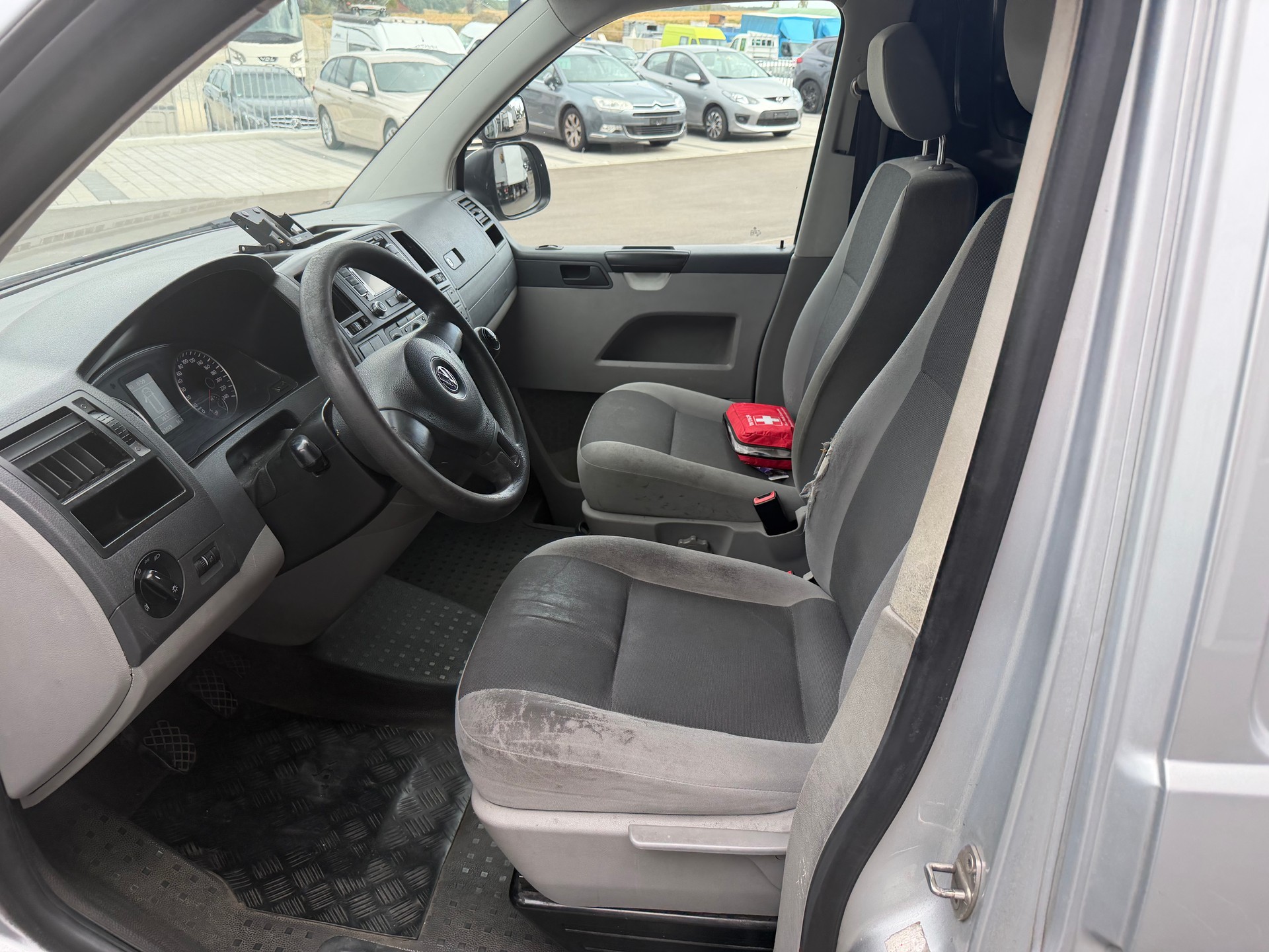VW T5 2.0 TDI-image-11
