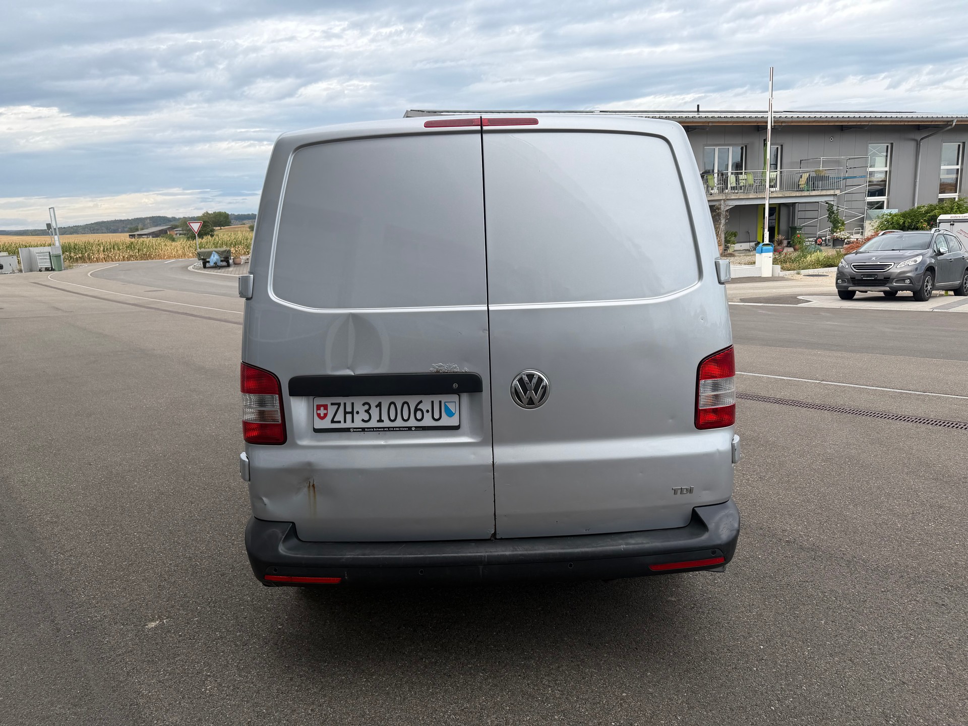 VW T5 2.0 TDI-image-6