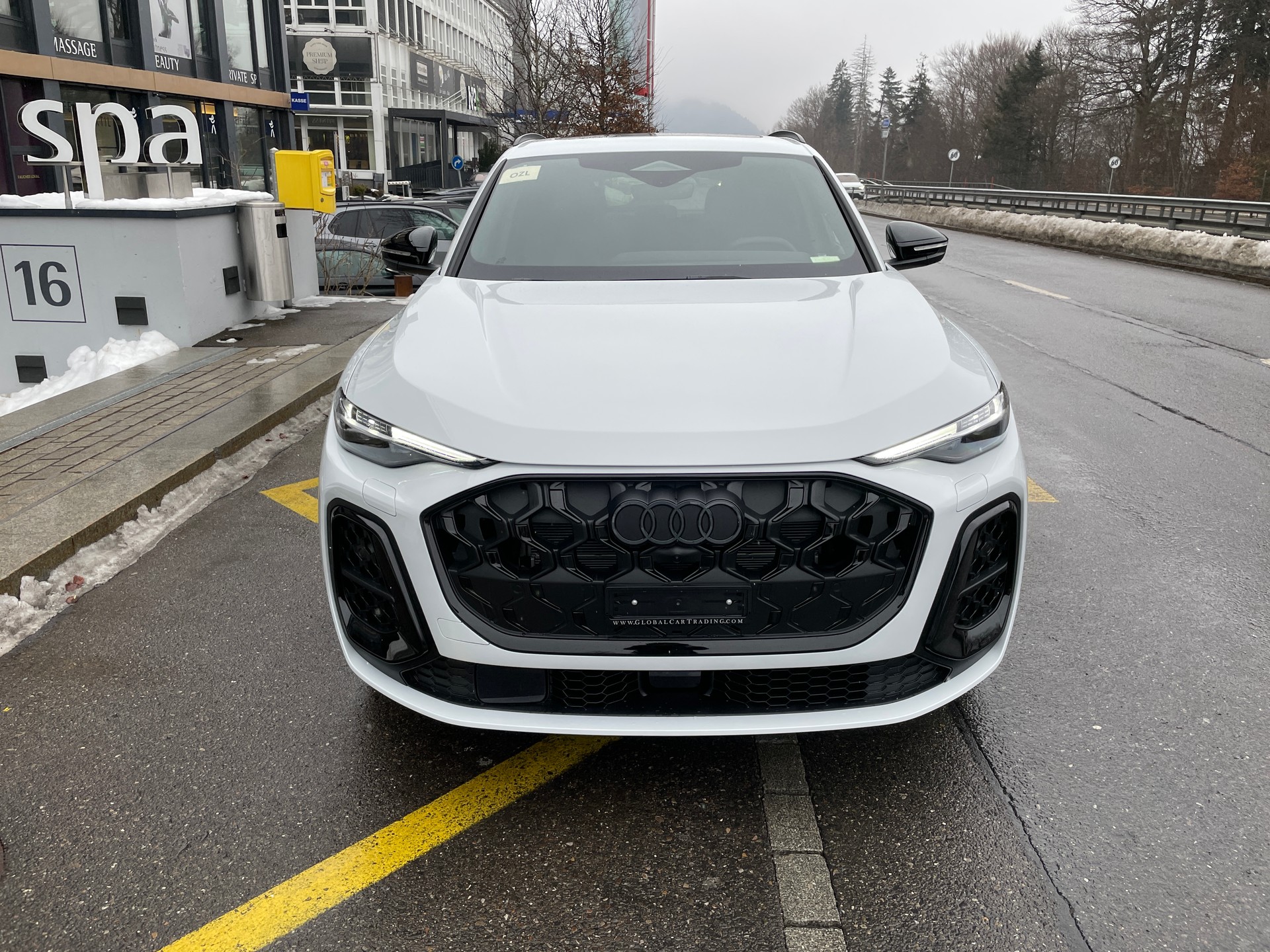 AUDI Q5 Sportback e-hybrid quattro S-tronic-showroom-element-1