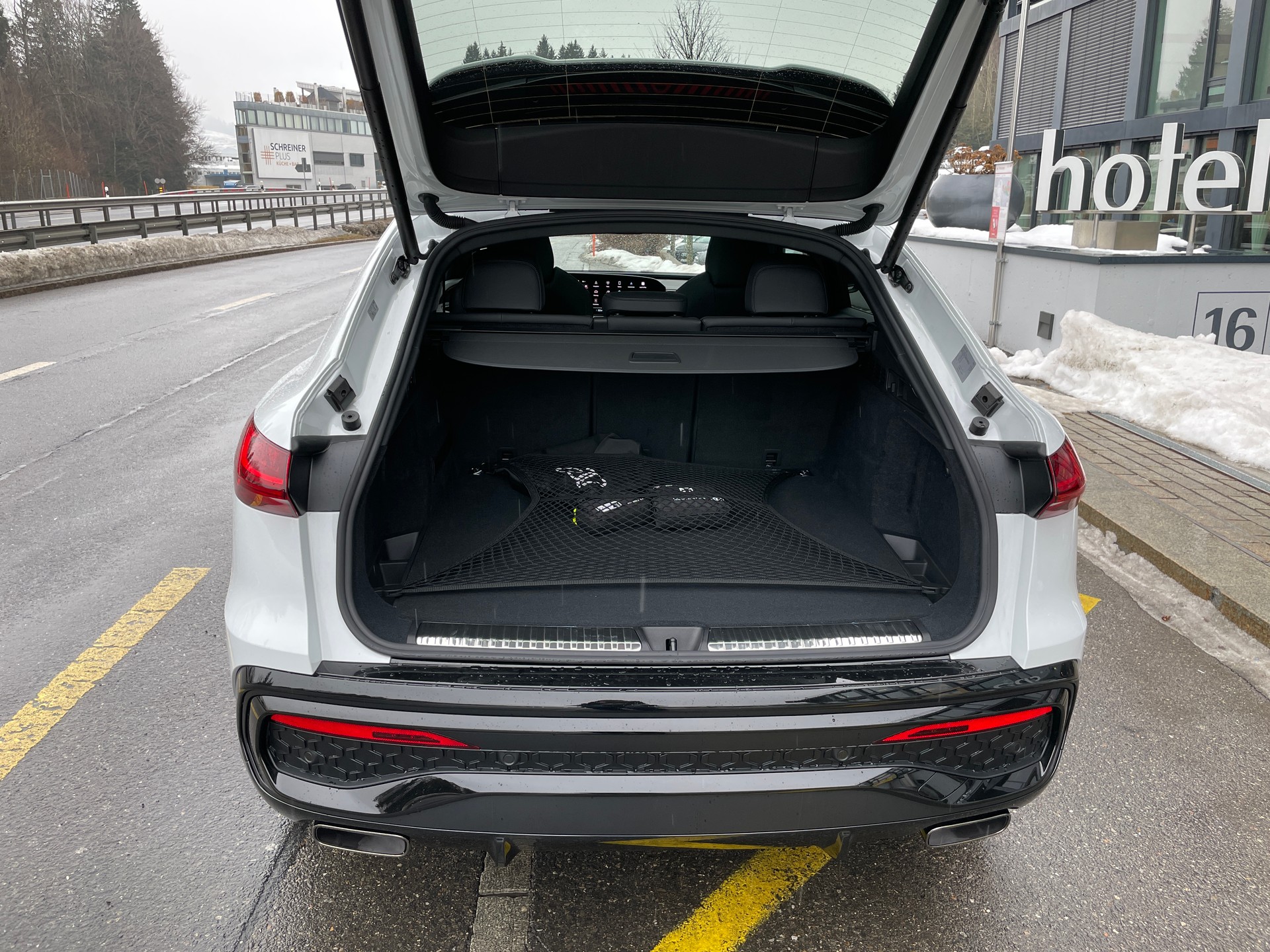 AUDI Q5 Sportback e-hybrid quattro S-tronic-image-6