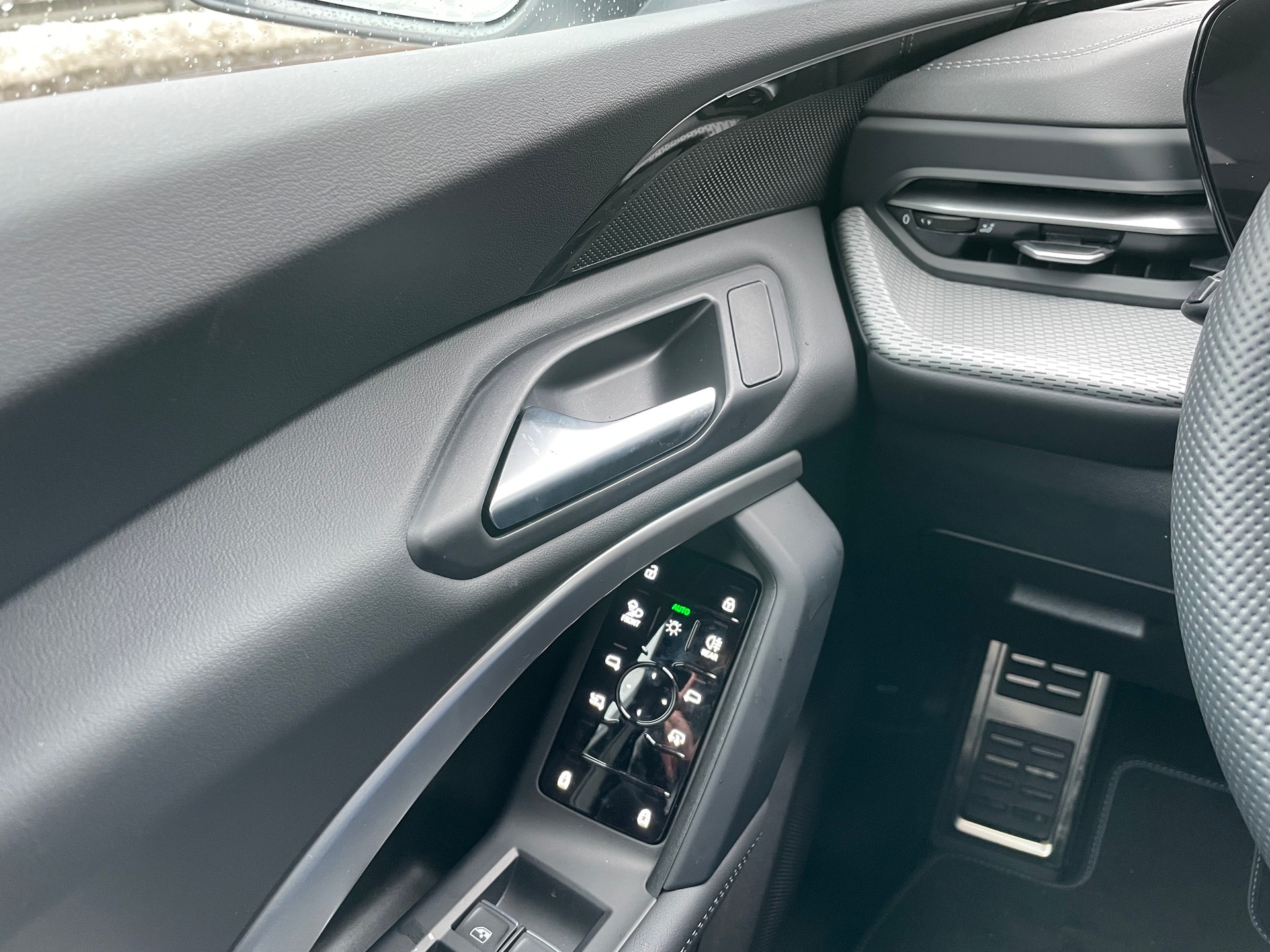 AUDI Q5 Sportback e-hybrid quattro S-tronic-image-28