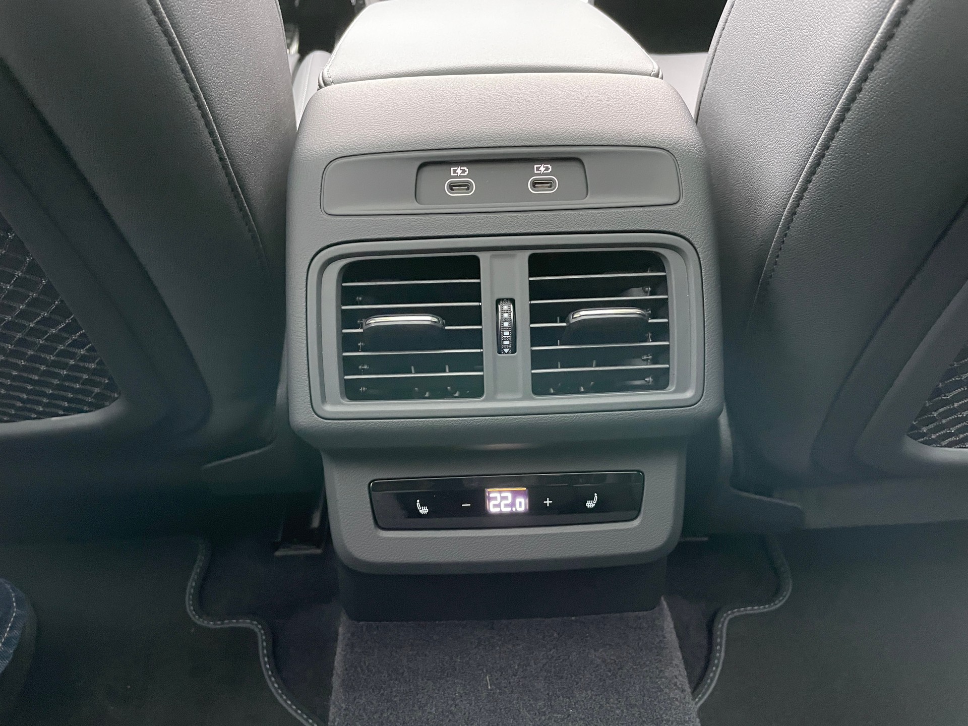 AUDI Q5 Sportback e-hybrid quattro S-tronic-image-19