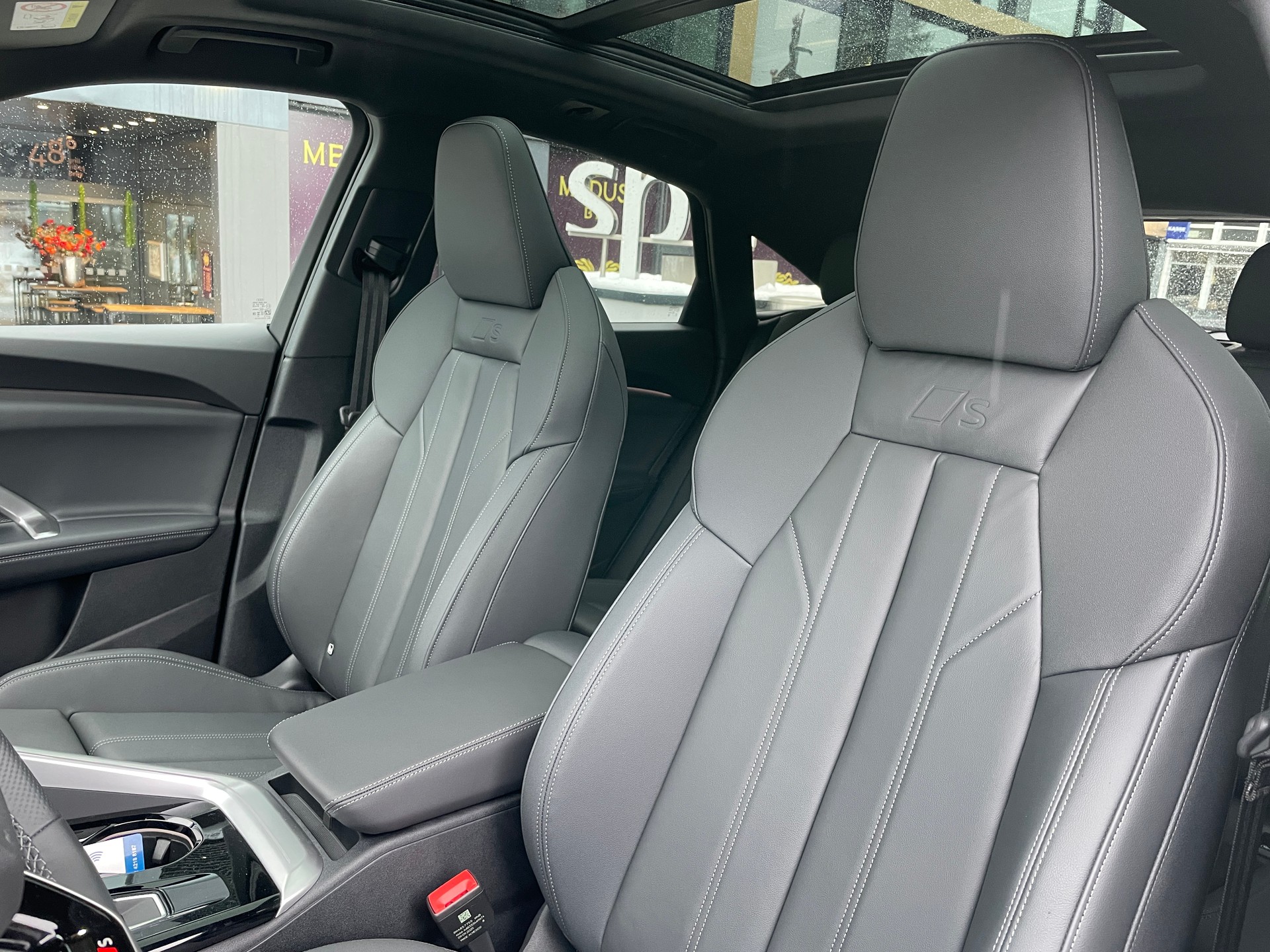 AUDI Q5 Sportback e-hybrid quattro S-tronic-image-14