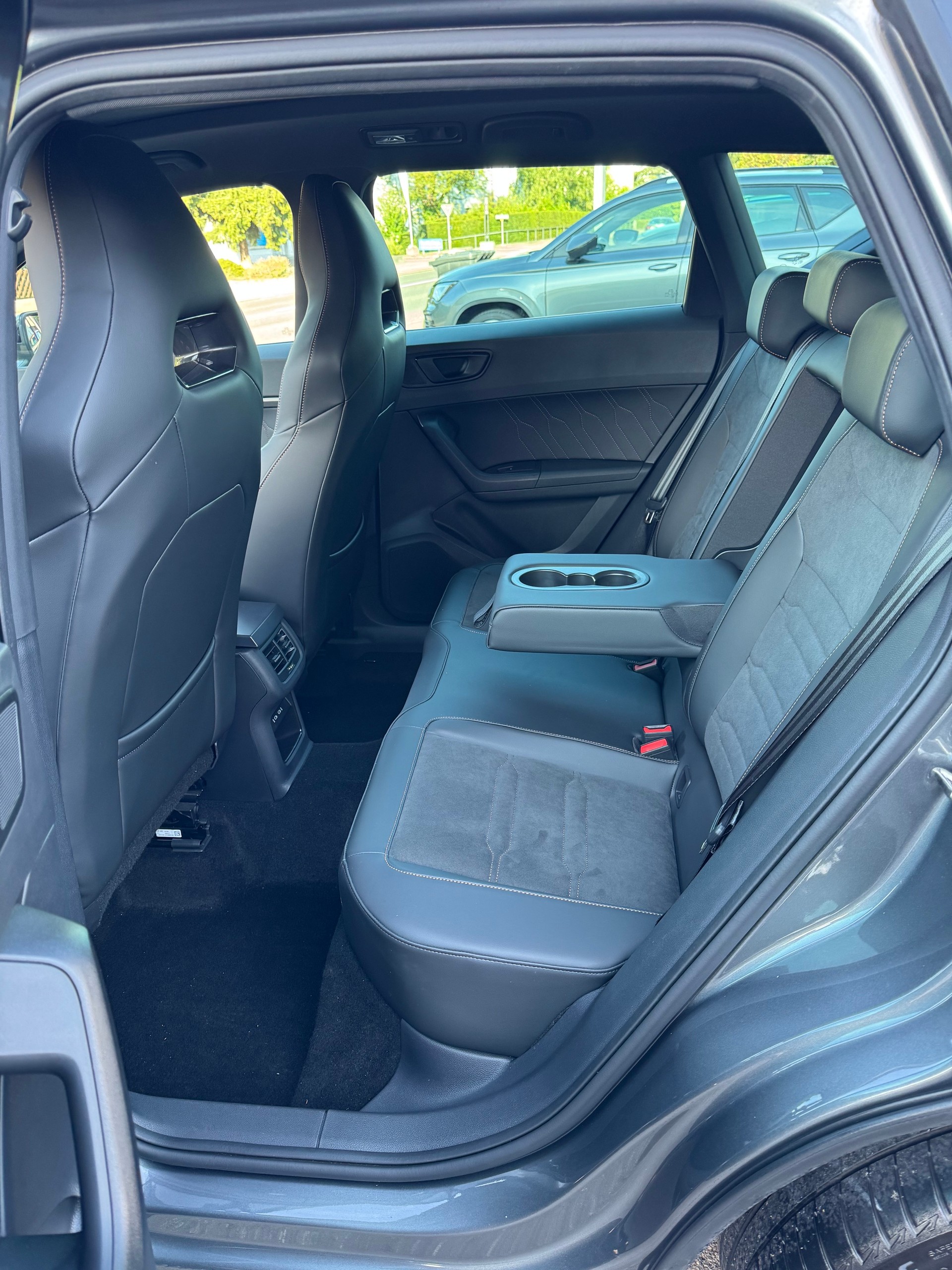 CUPRA Ateca 2.0TSI VZ 4Drive DSG-image-29